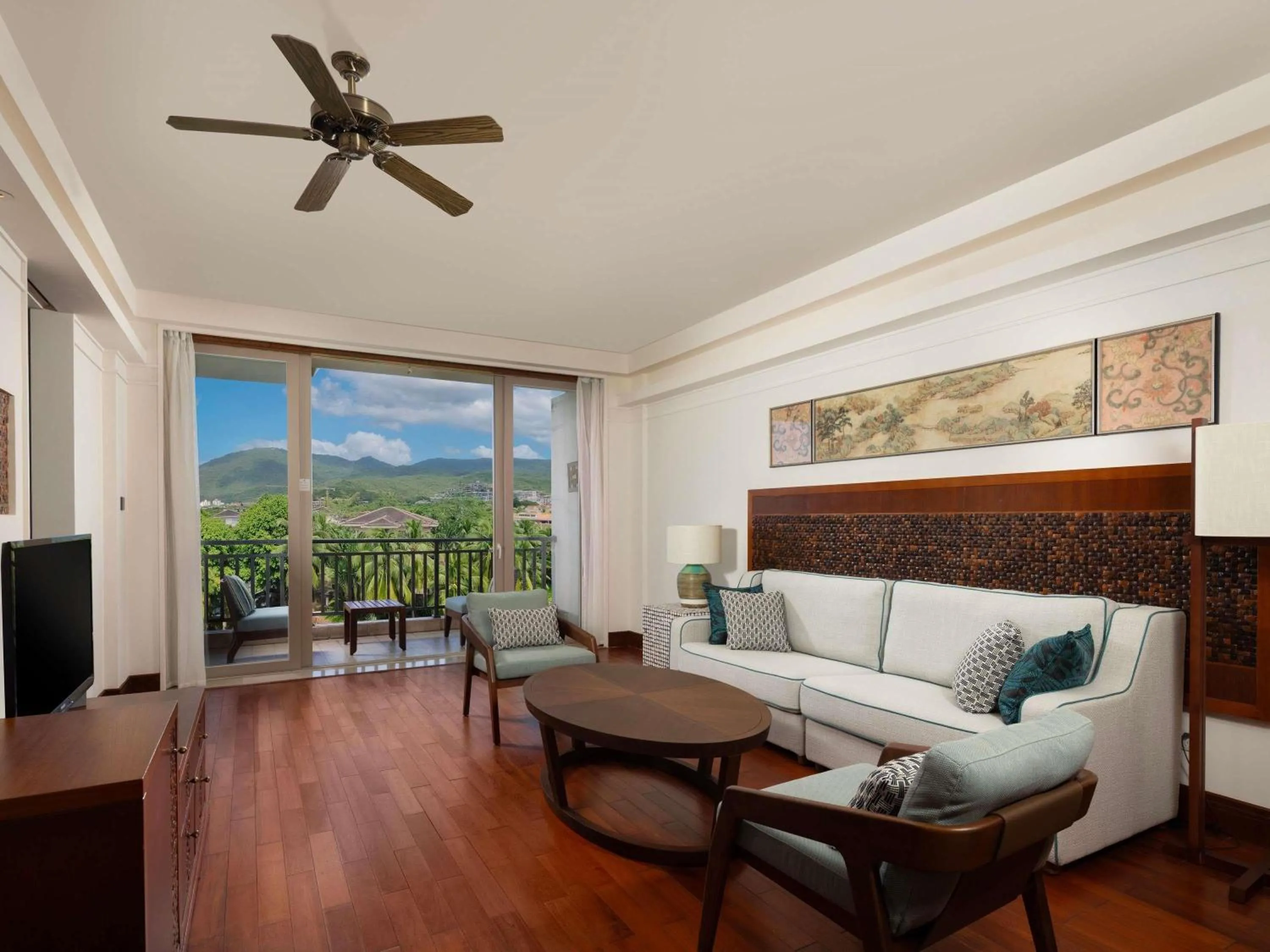 Bedroom in Swissôtel Sanya Yalong Bay