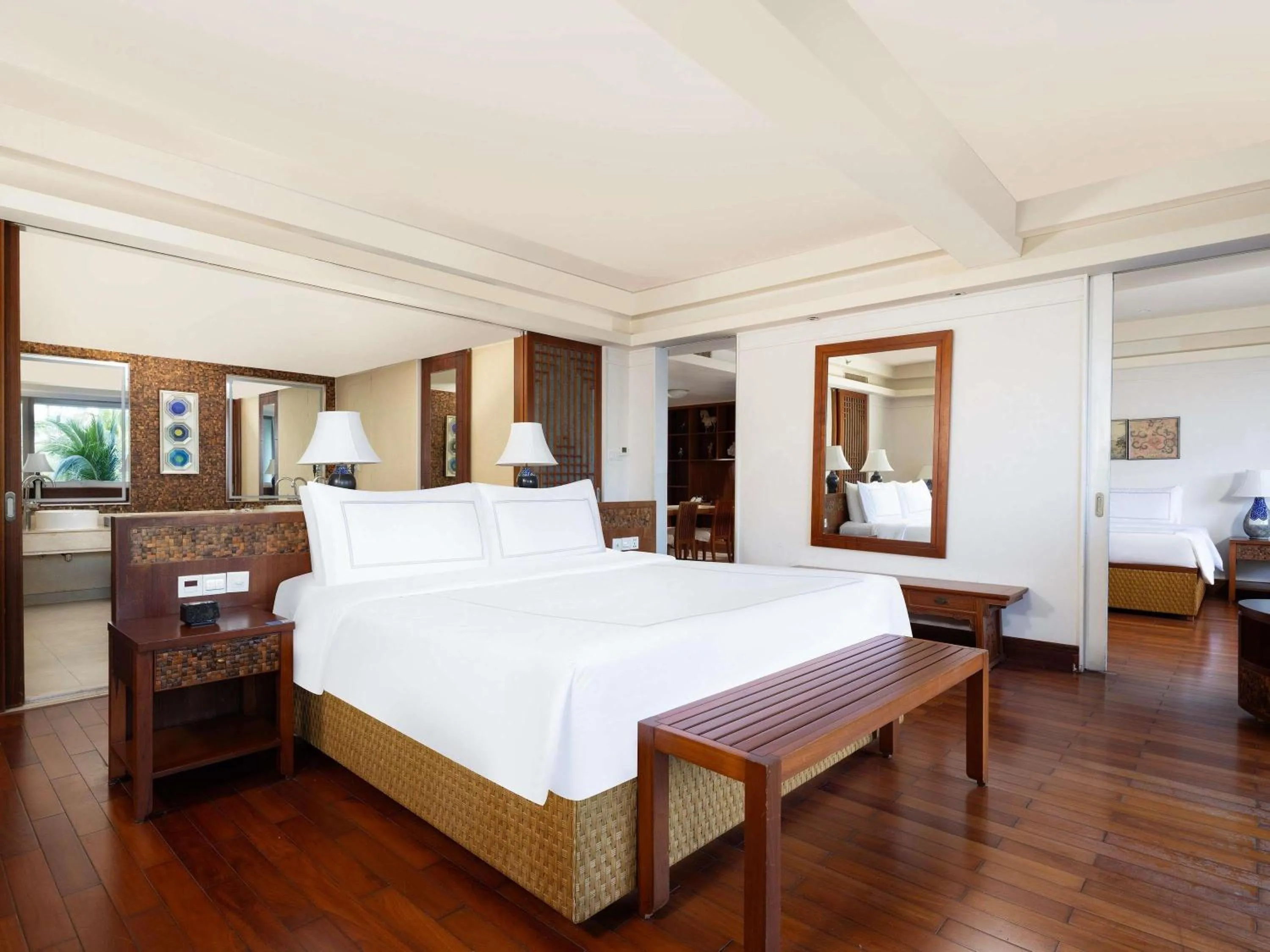 Photo of the whole room, Bed in Swissôtel Sanya Yalong Bay