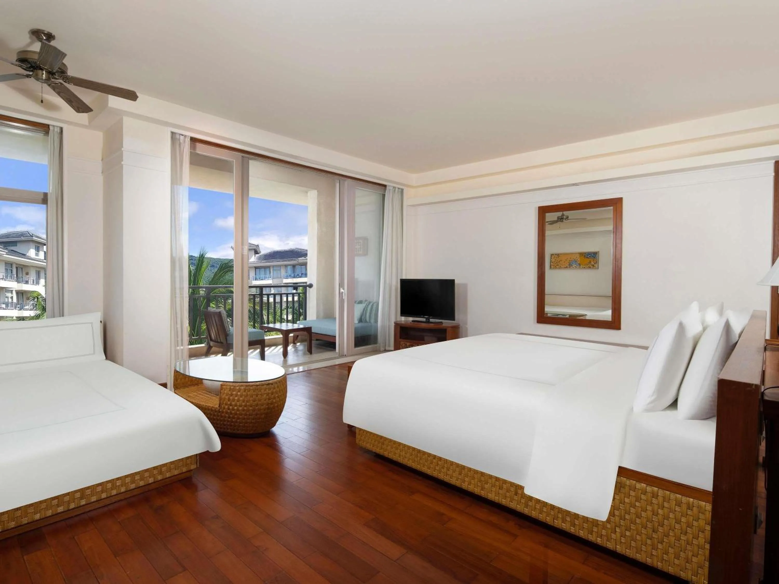 Bedroom, Bed in Swissôtel Sanya Yalong Bay