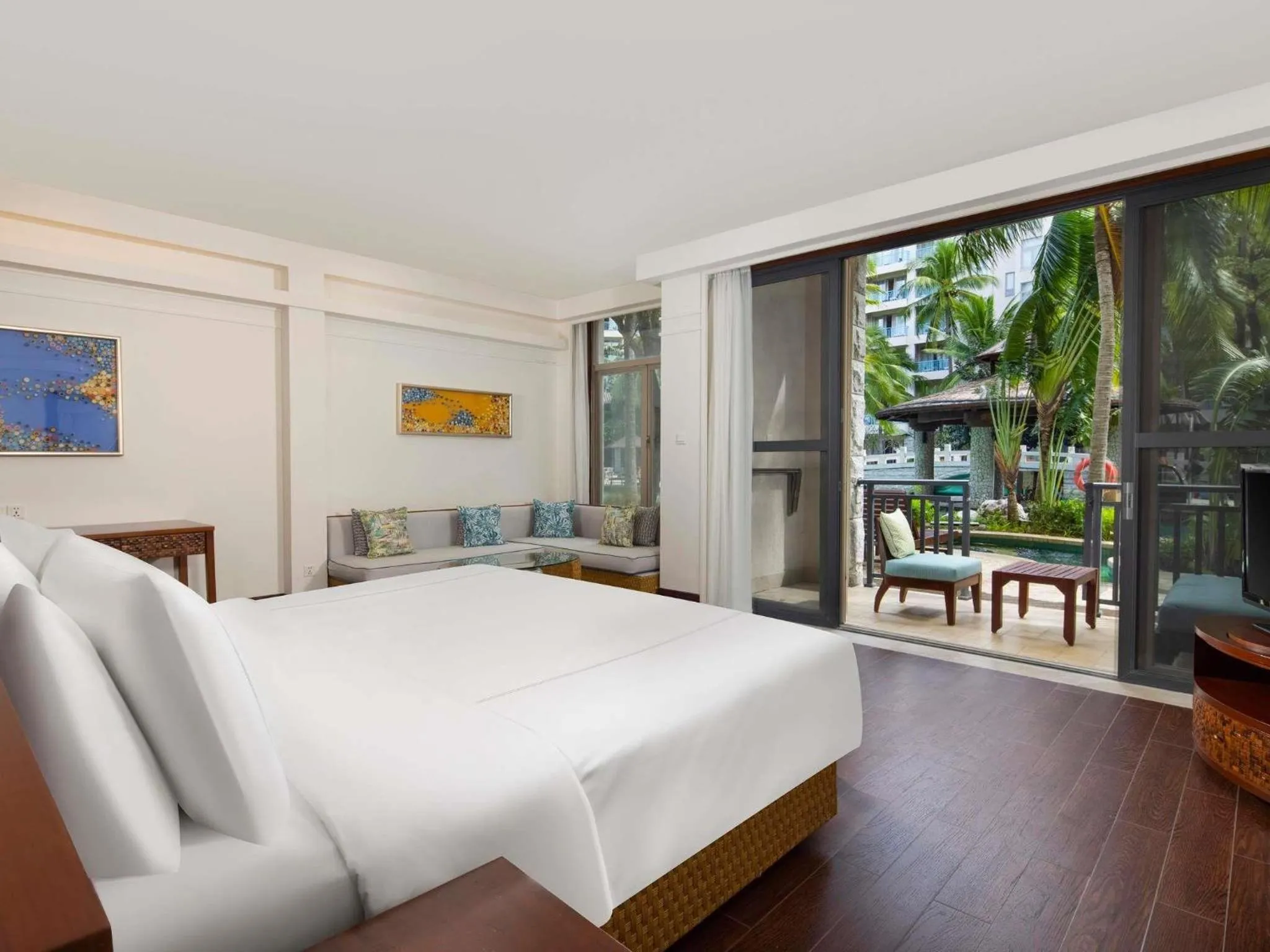 Bedroom, Bed in Swissôtel Sanya Yalong Bay