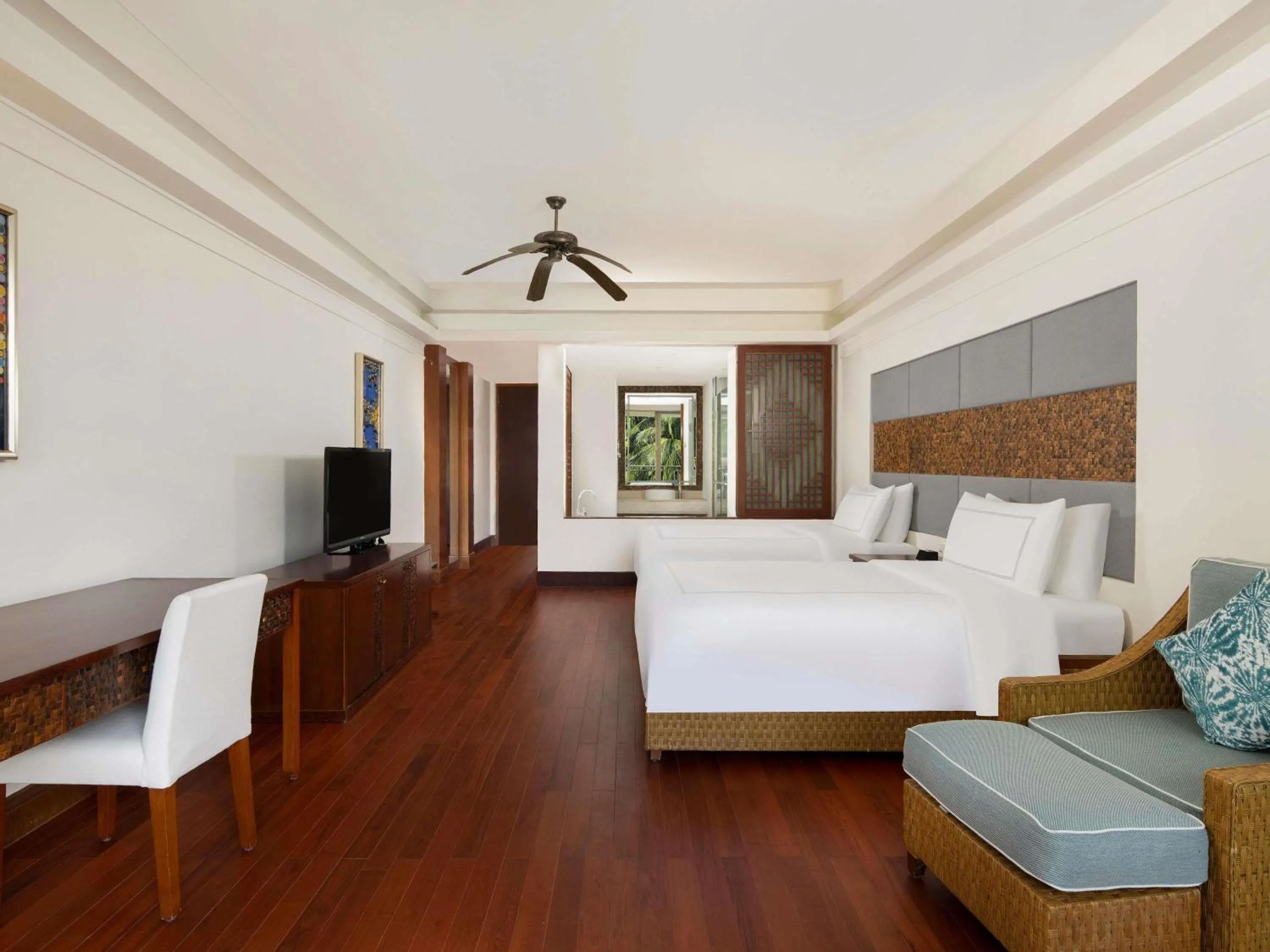 Bedroom, Bed in Swissôtel Sanya Yalong Bay