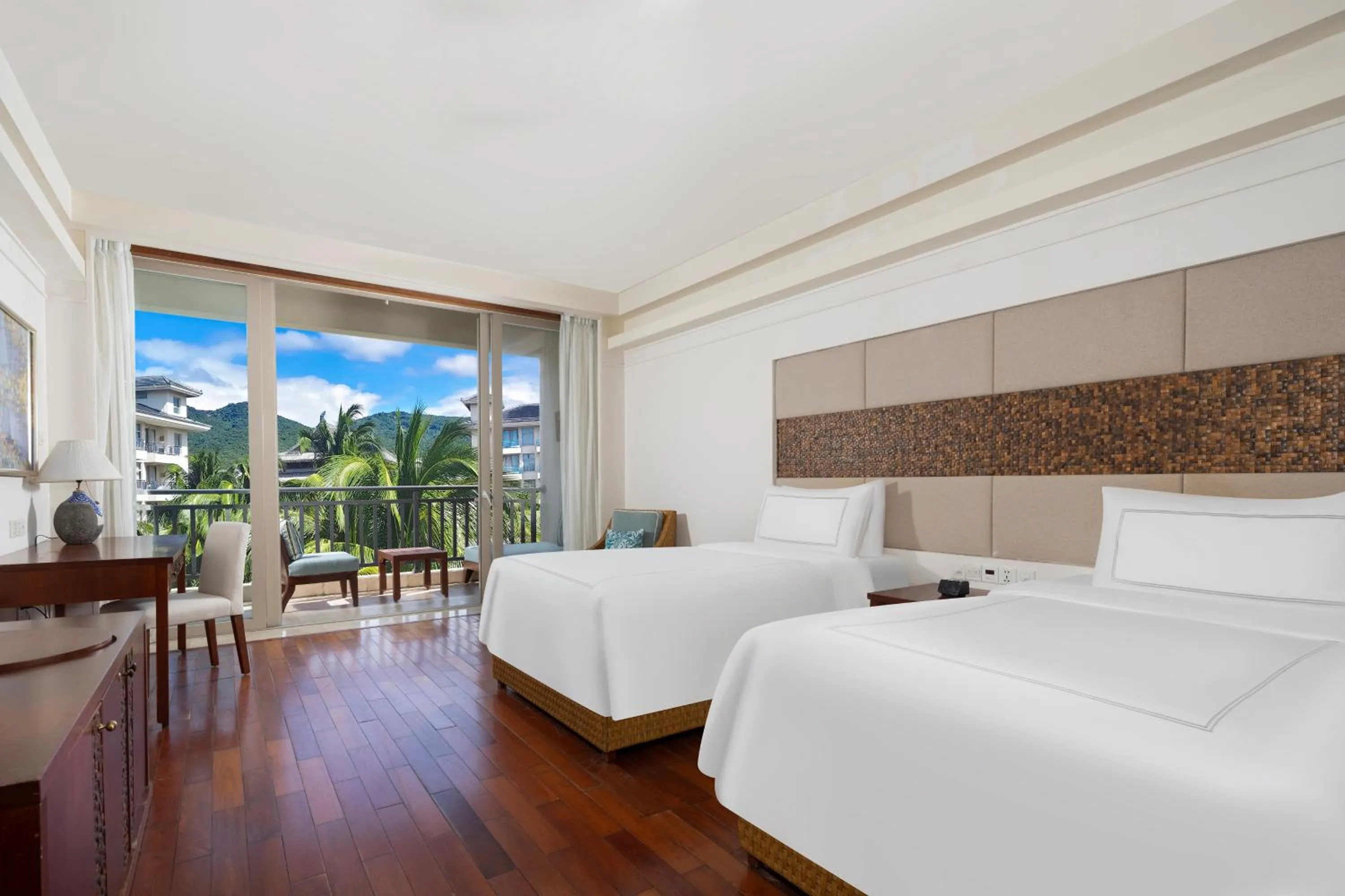 Bedroom, Bed in Swissôtel Sanya Yalong Bay