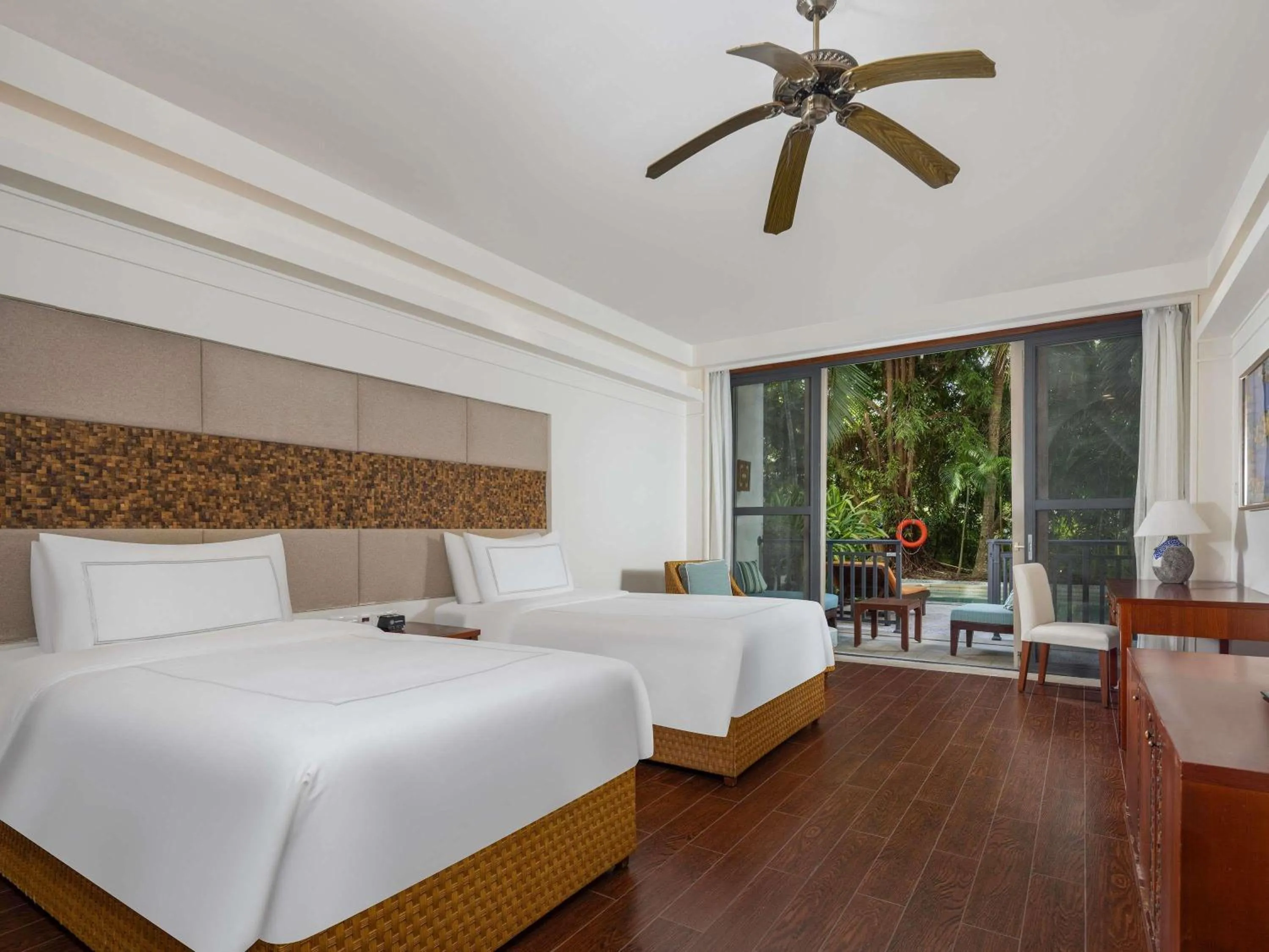 Bedroom, Bed in Swissôtel Sanya Yalong Bay