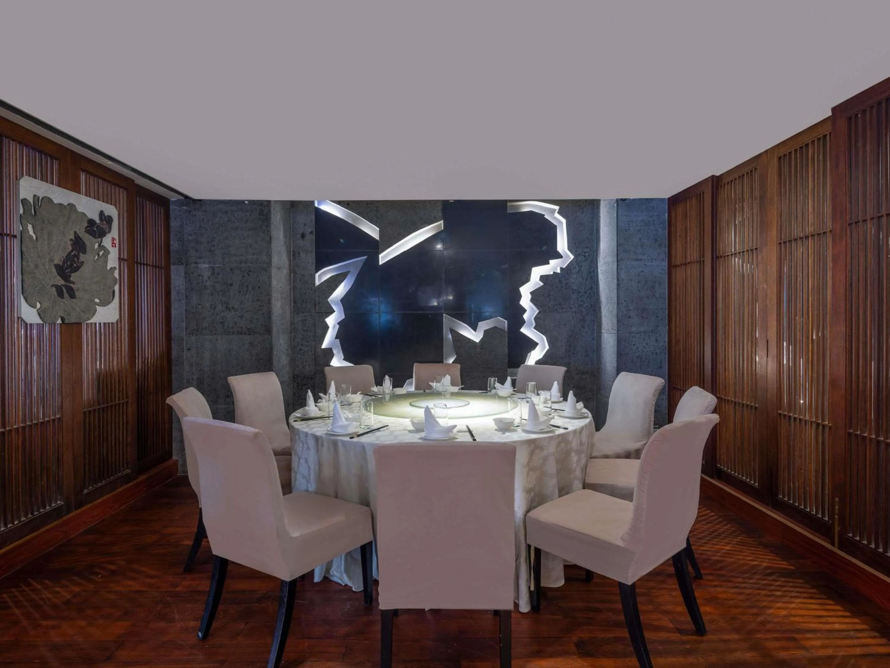 Restaurant/places to eat in Swissôtel Sanya Yalong Bay