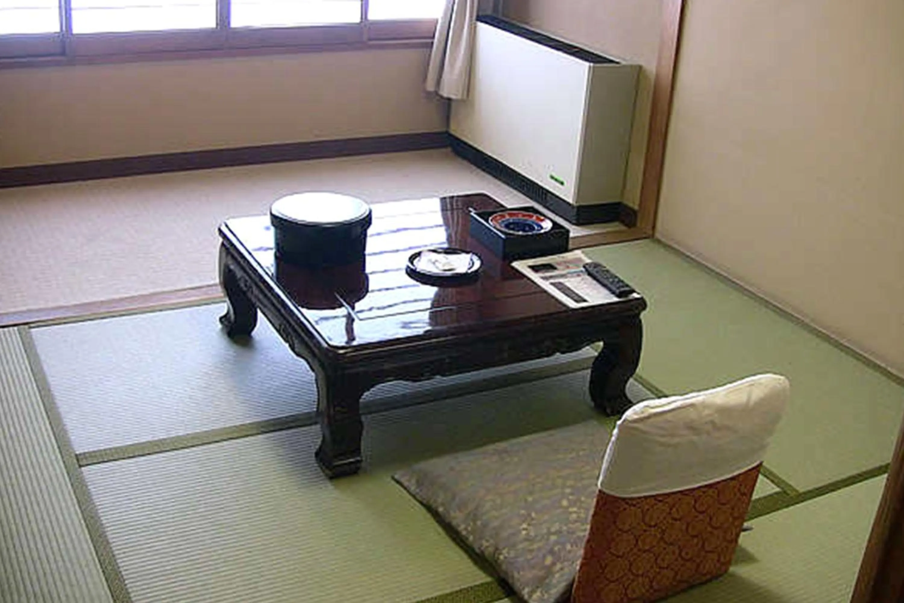 Photo of the whole room in Tokiwa