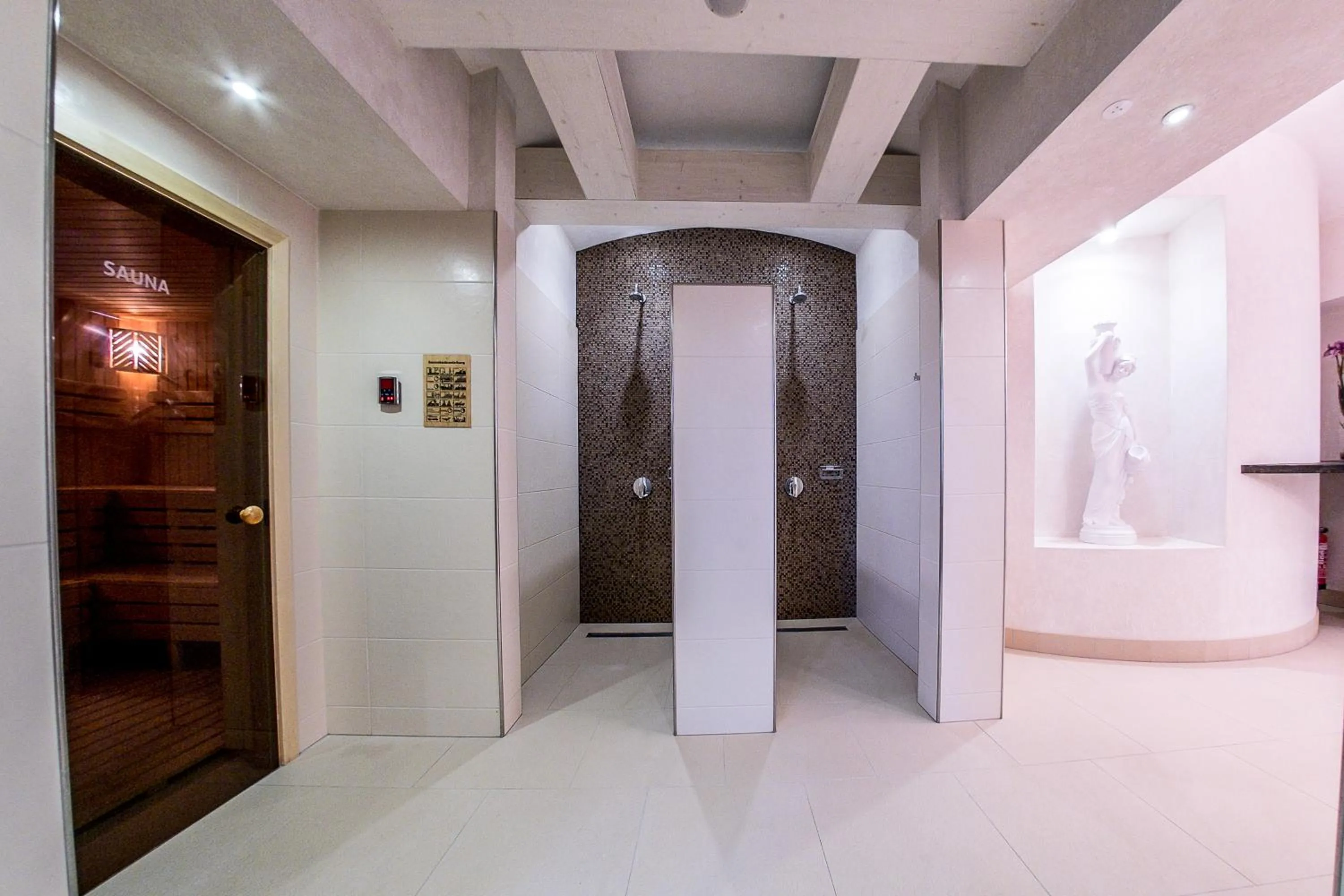 Sauna in Schloss Hotel Wolfsbrunnen