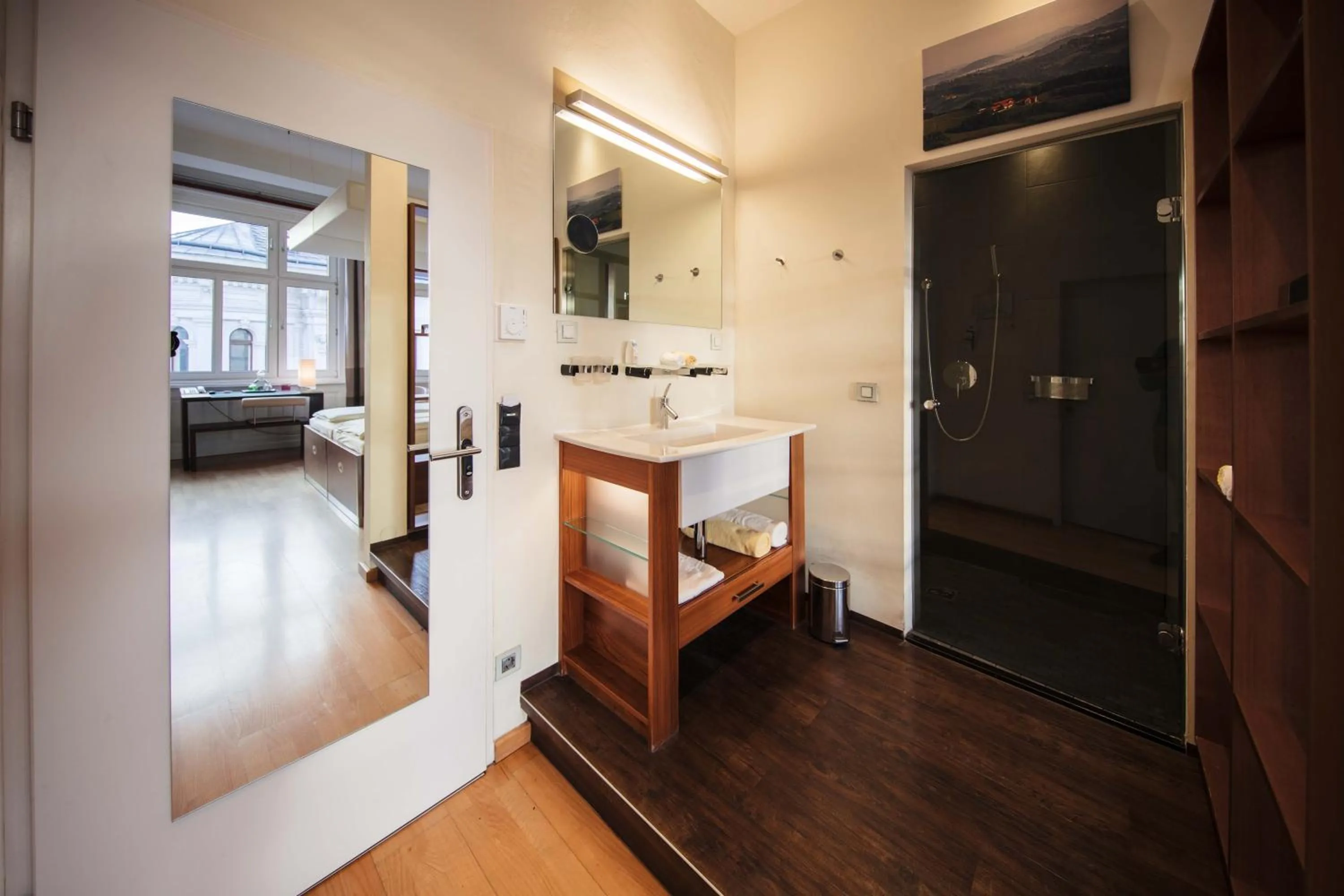 Bathroom, Bed in Hotel Rathaus - Wein & Design