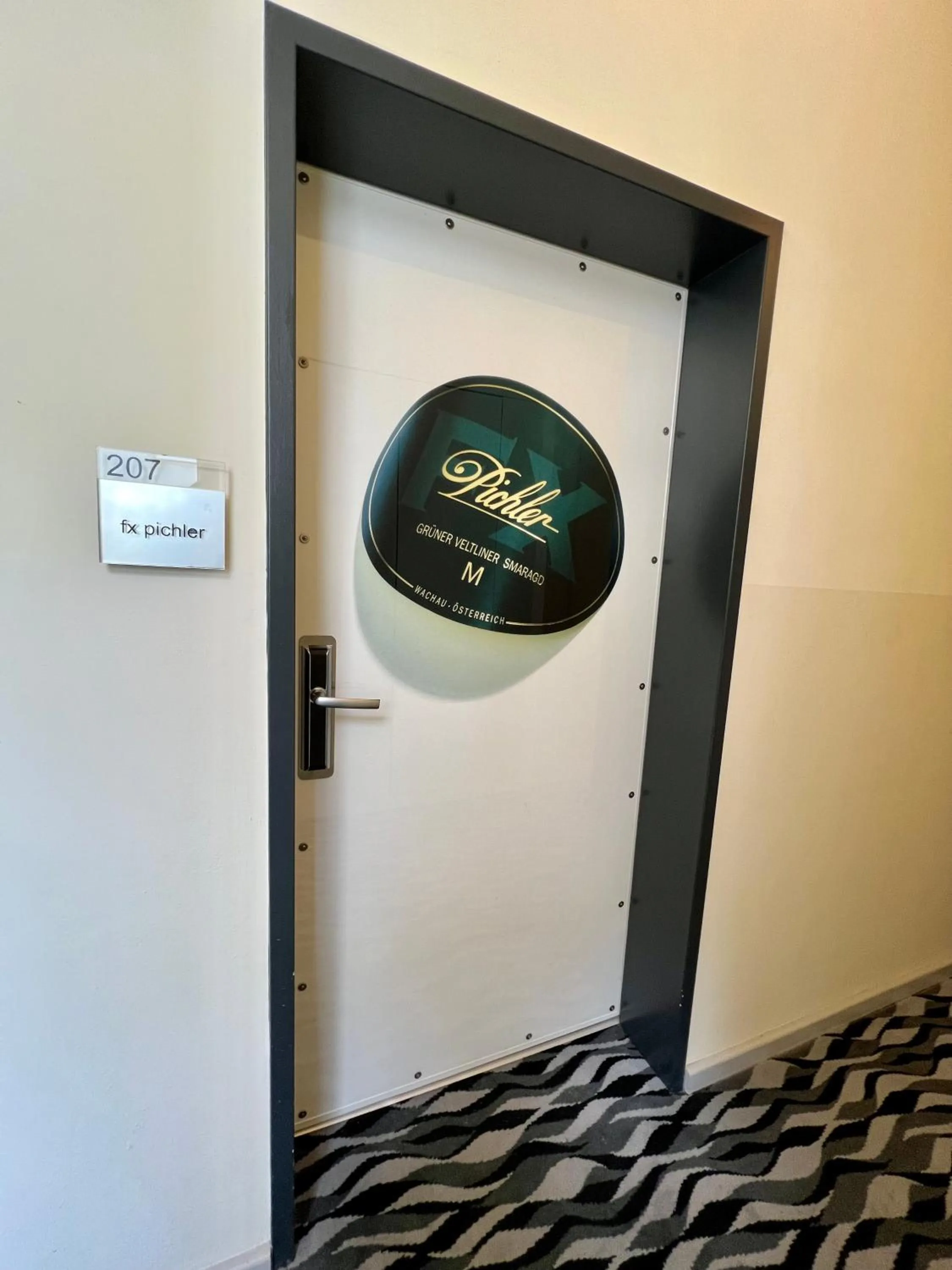 Photo of the whole room in Hotel Rathaus - Wein & Design