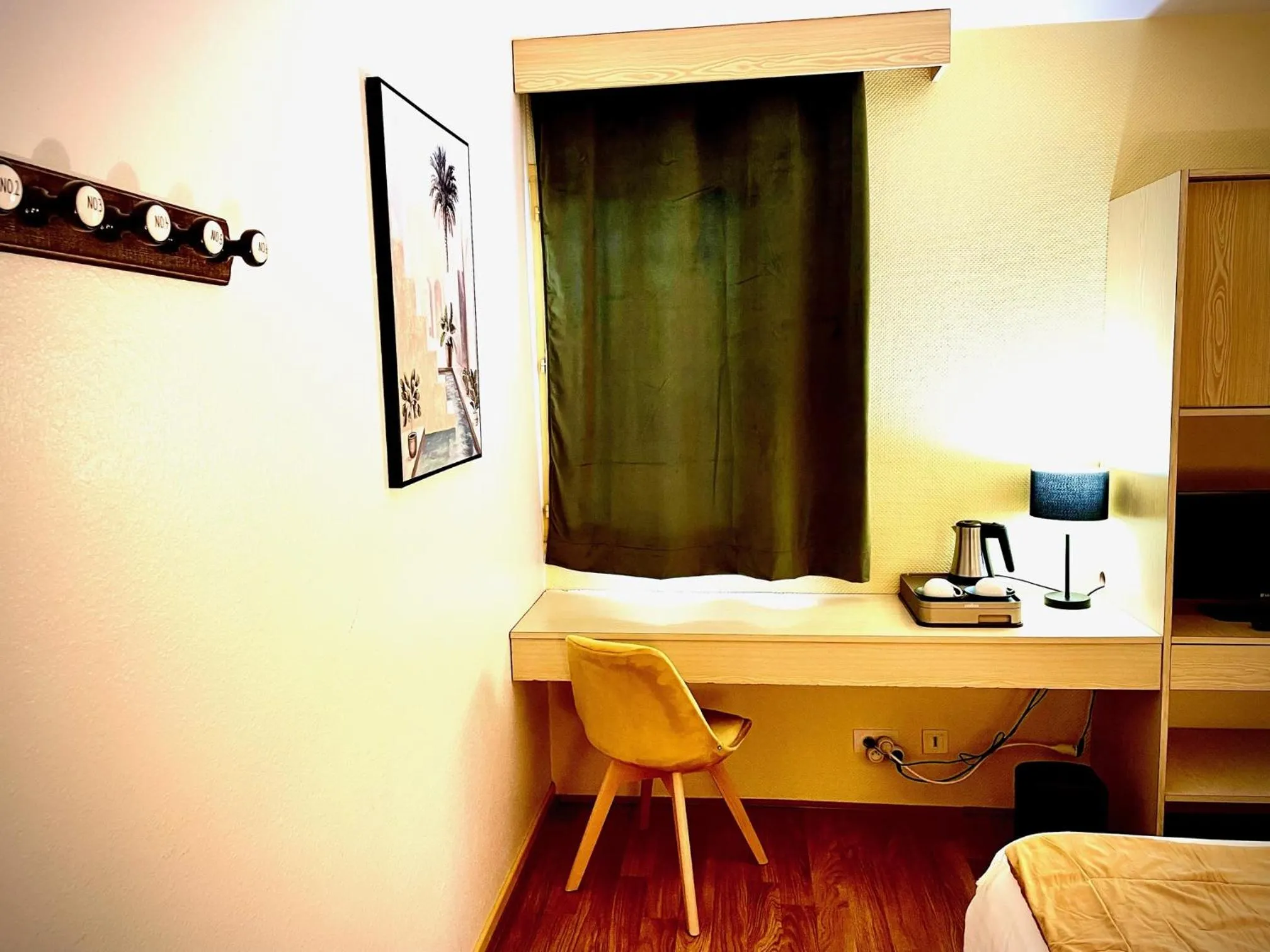 wardrobe in Le Mont Brouilly