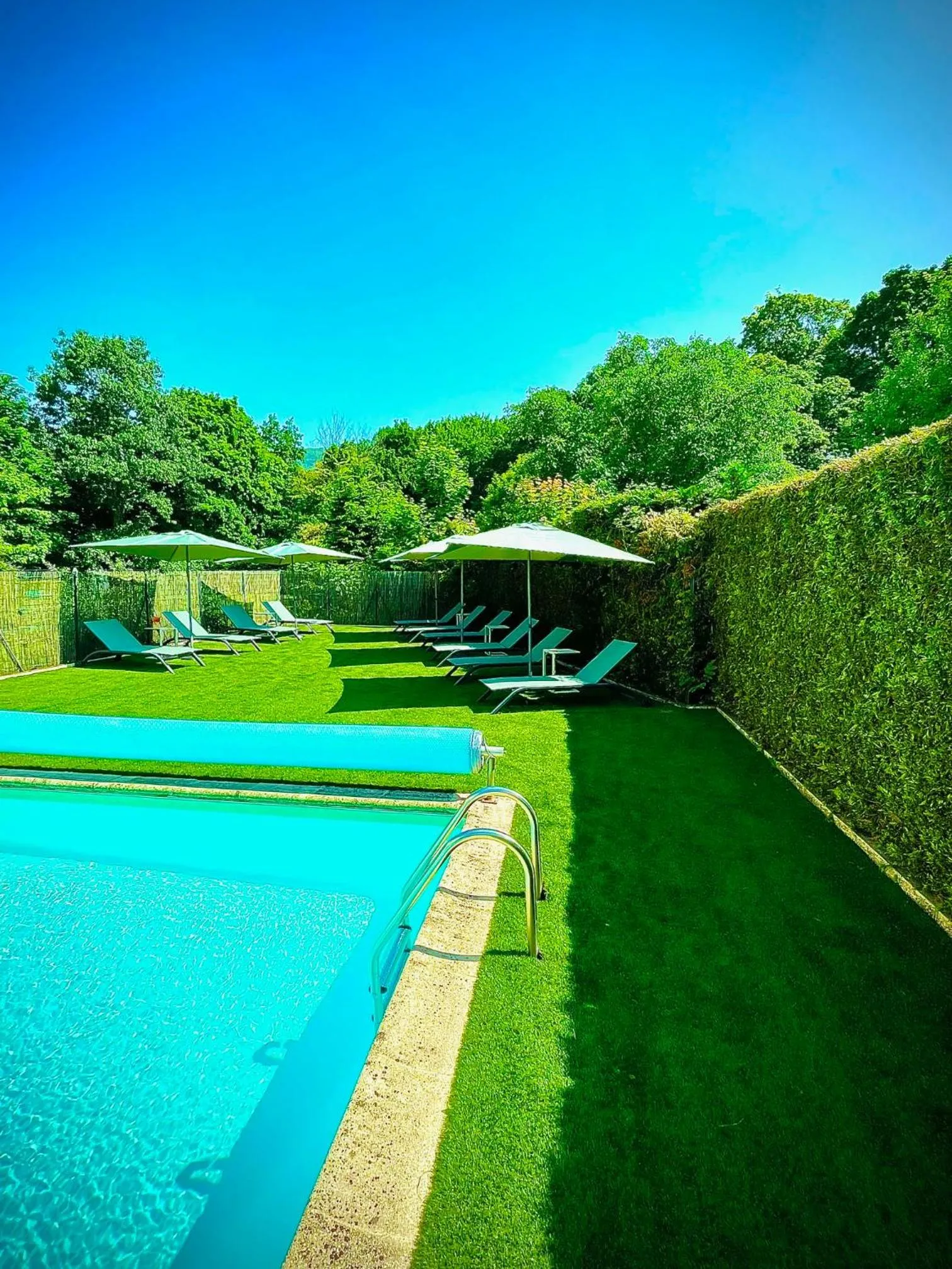 Swimming pool in Le Mont Brouilly