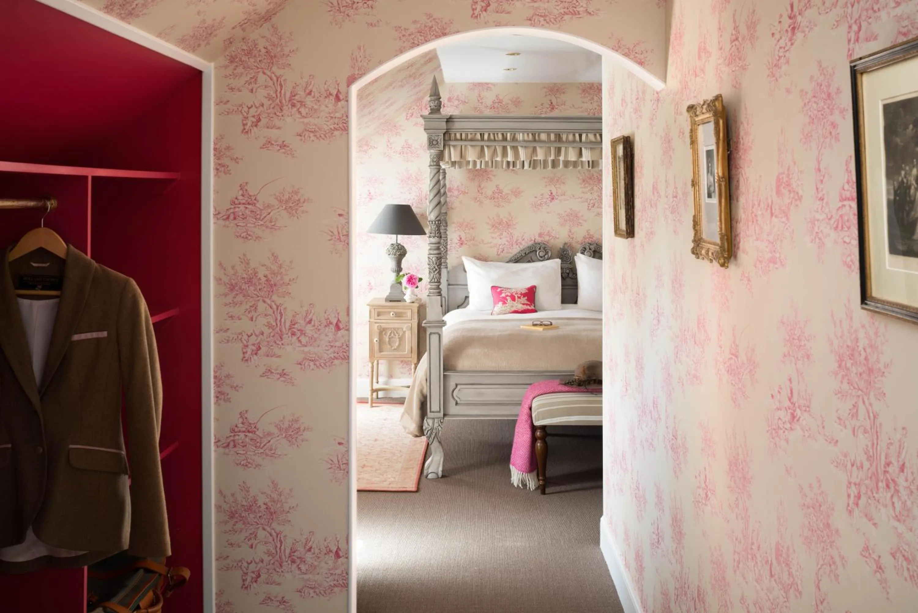 Bedroom, Bed in Meikleour Arms Hotel & Restaurant