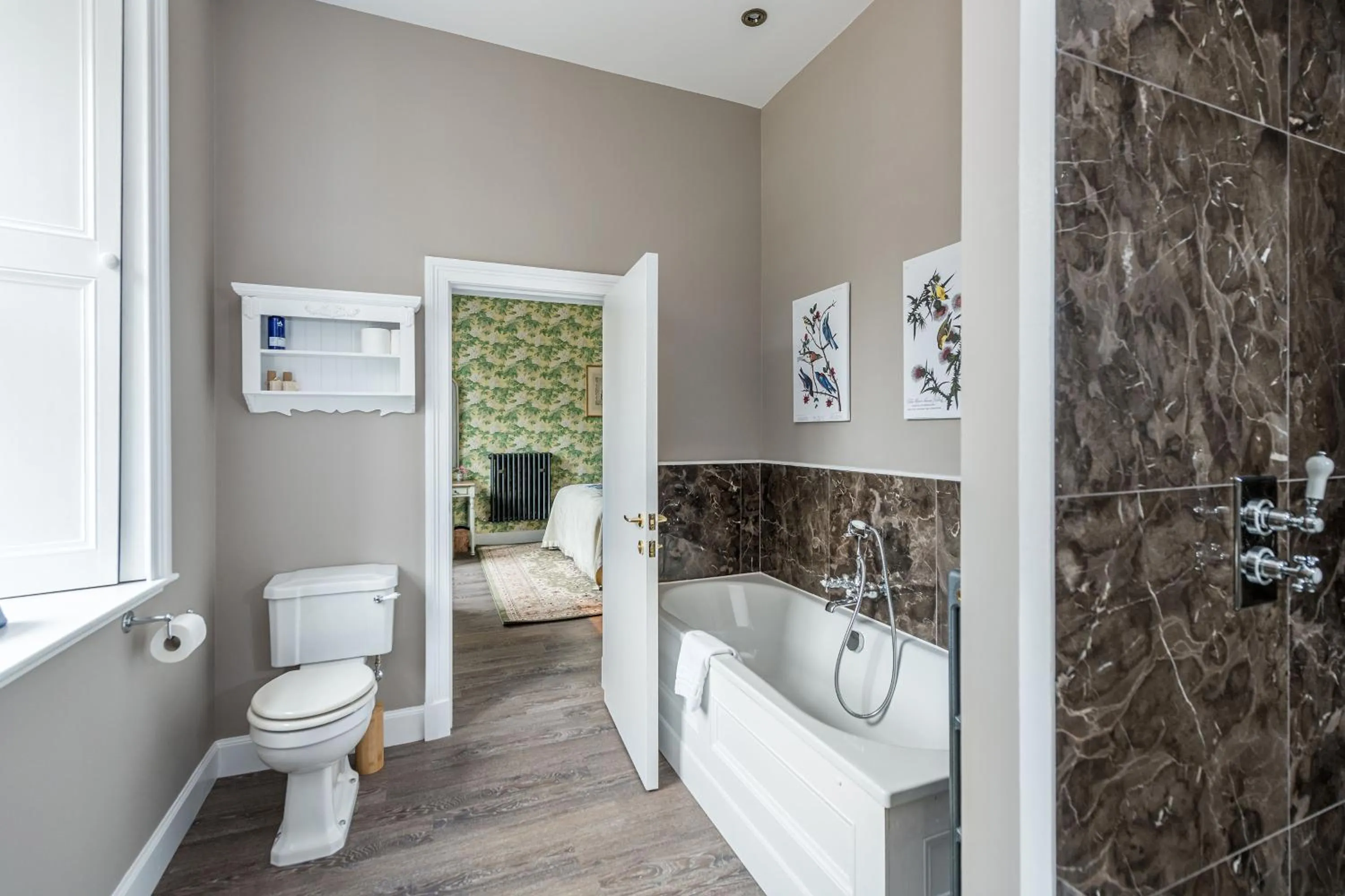 Bathroom in Meikleour Arms Hotel & Restaurant