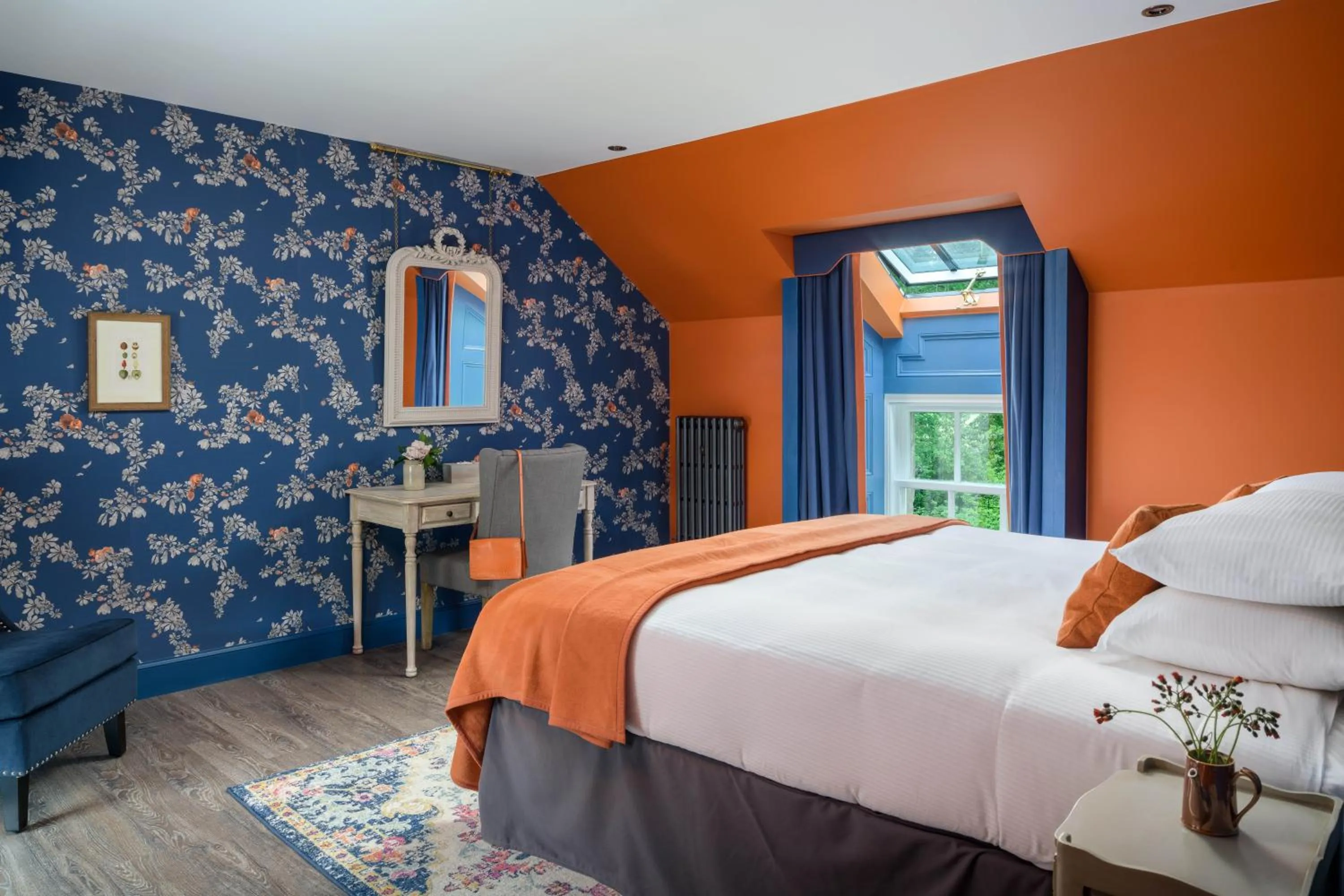 Bedroom, Bed in Meikleour Arms Hotel & Restaurant