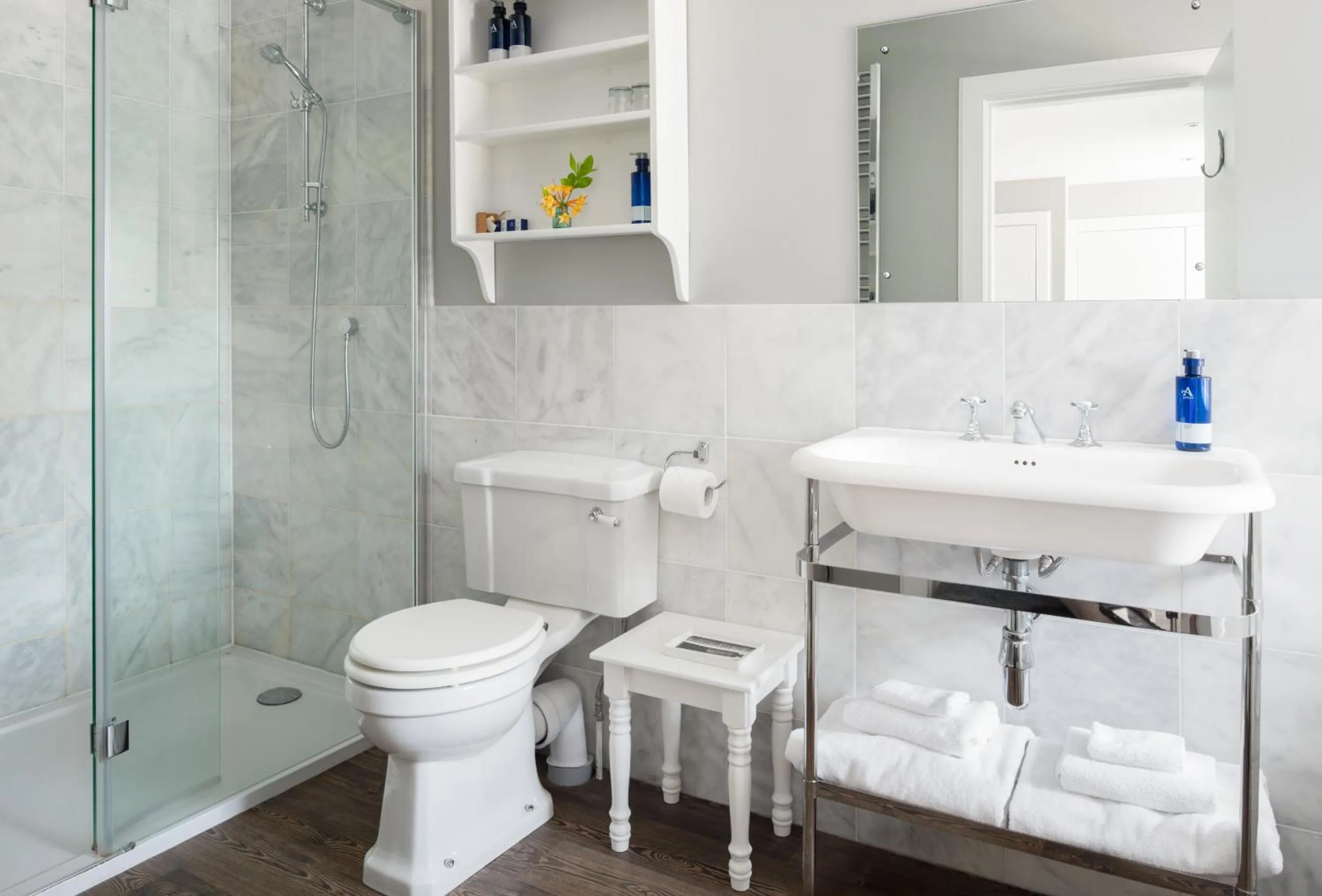 Bathroom in Meikleour Arms Hotel & Restaurant