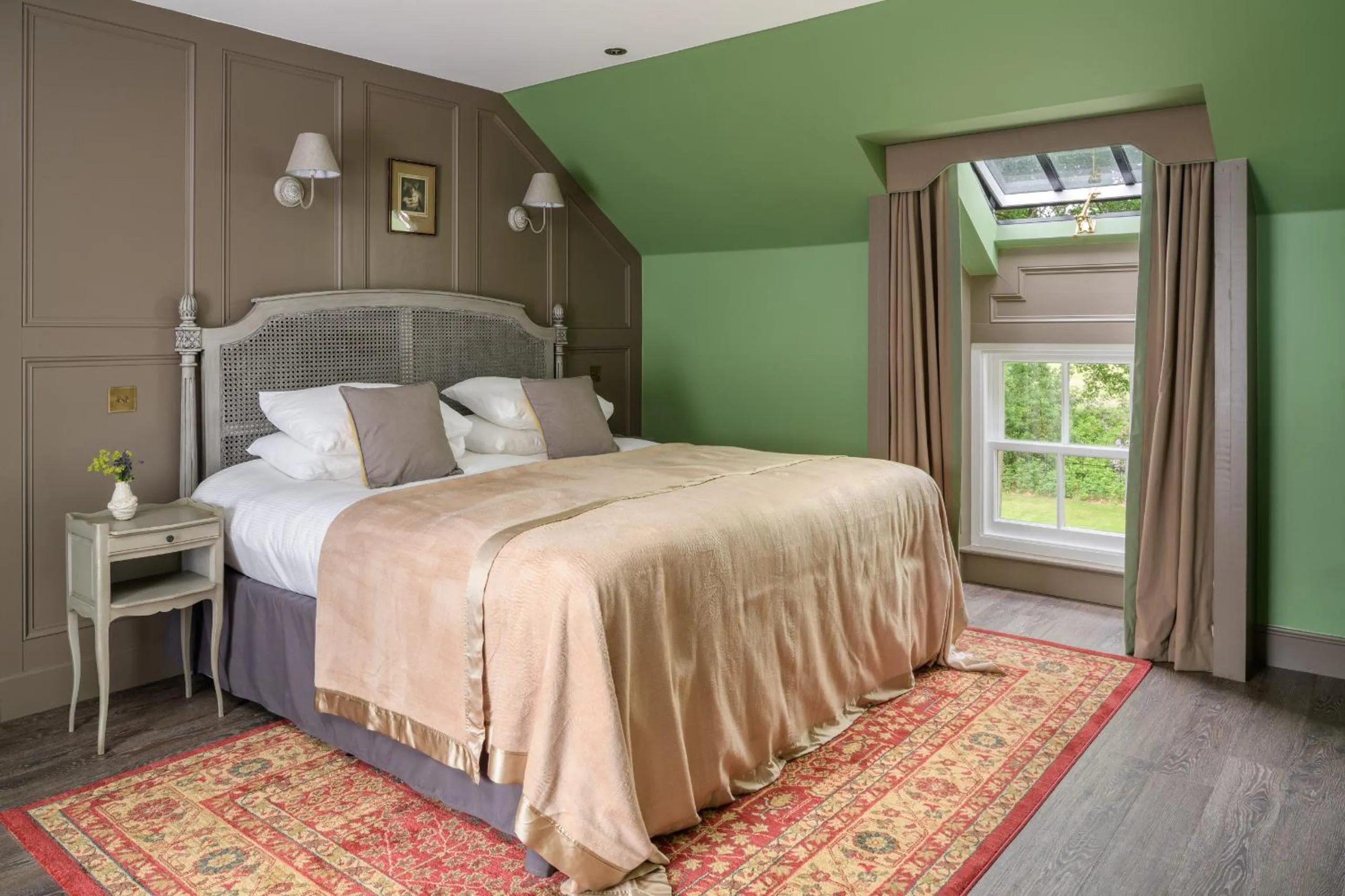 Bedroom, Bed in Meikleour Arms Hotel & Restaurant