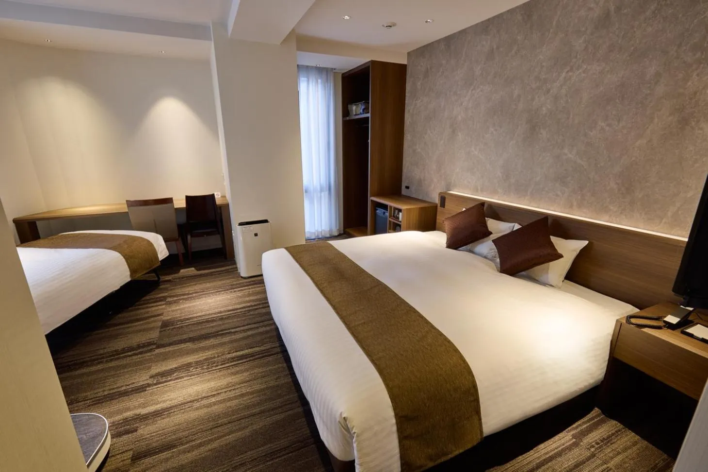 Bed in Ginza International Hotel