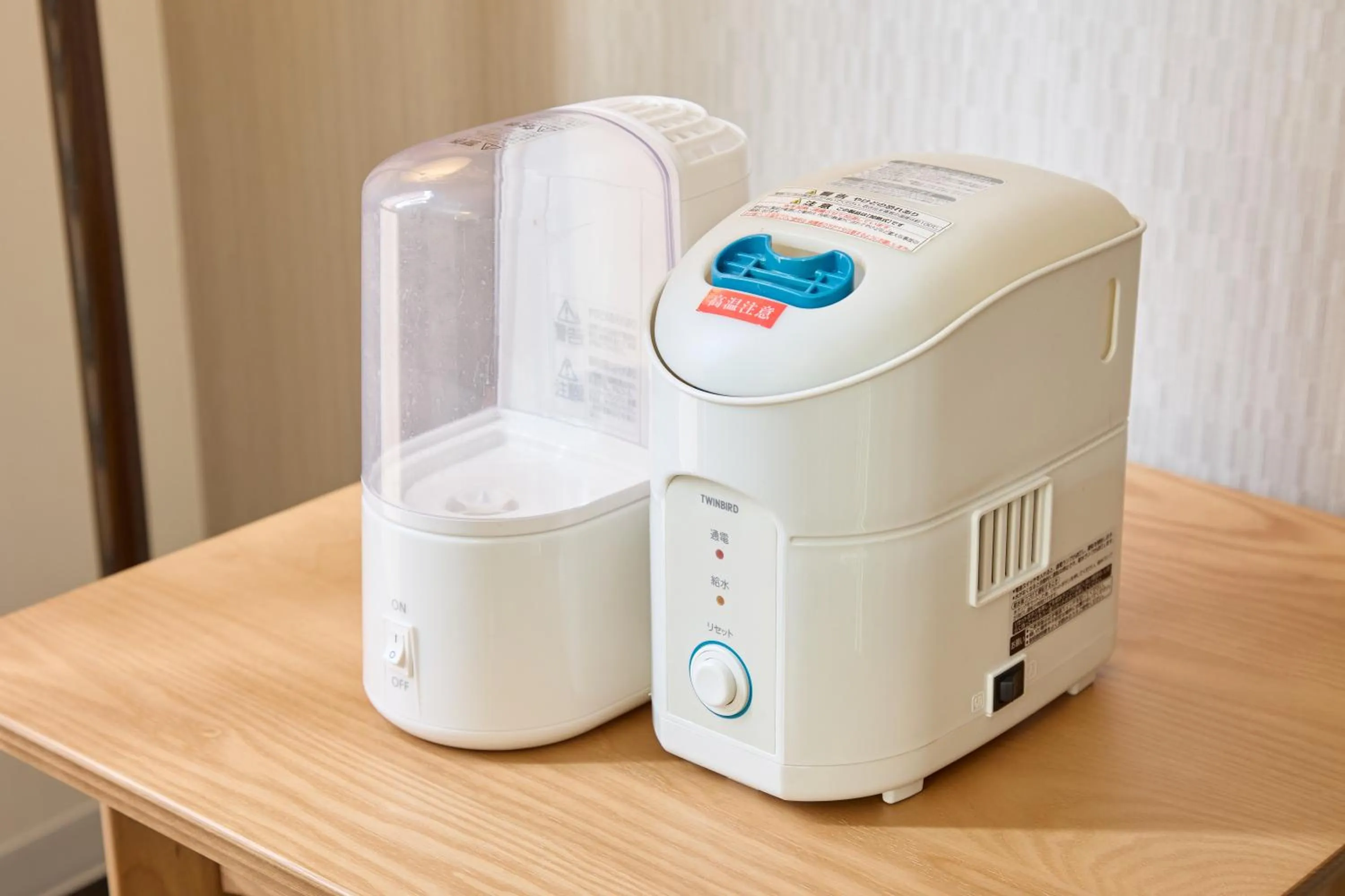 Photo of the whole room in Ginza International Hotel