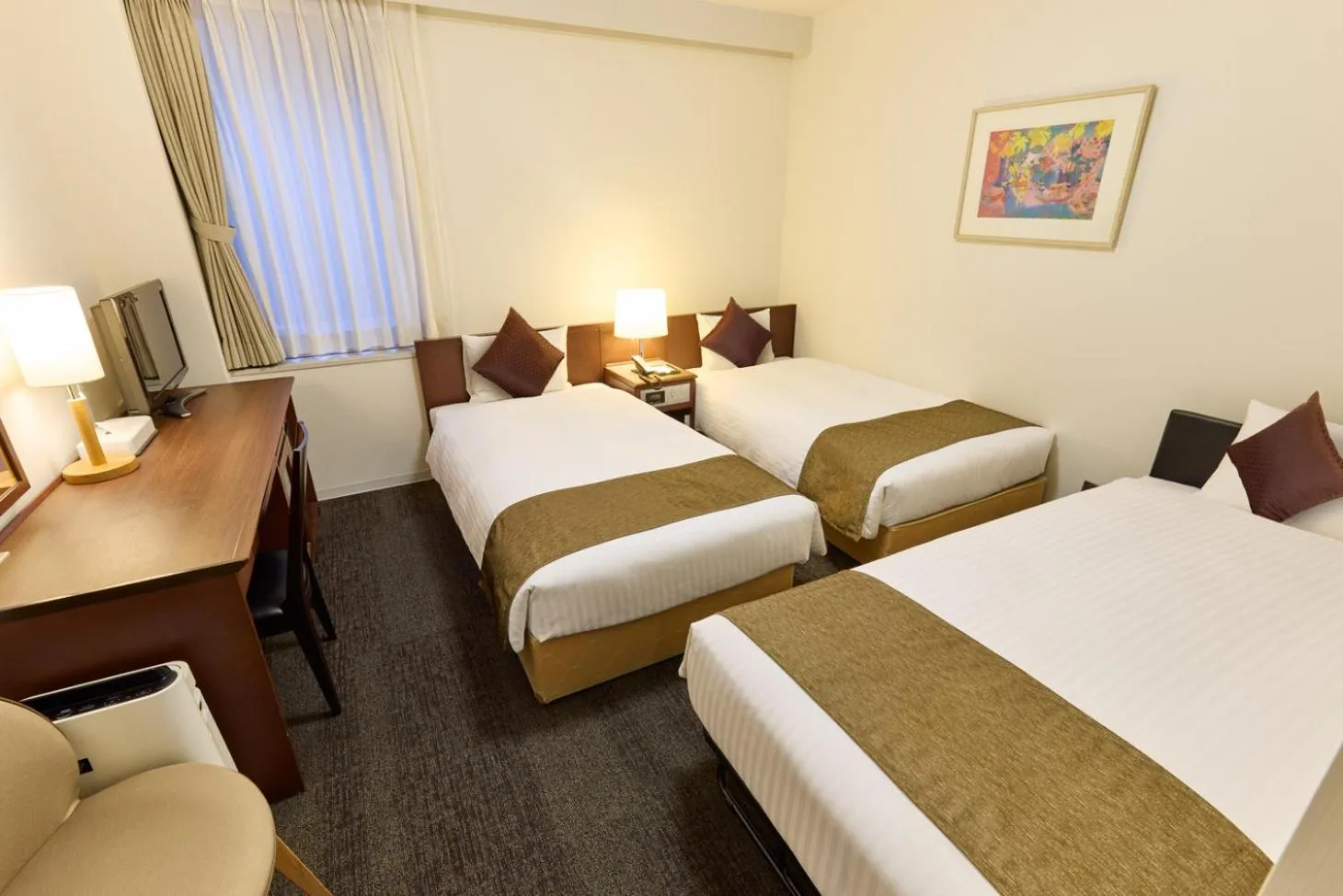 Bed in Ginza International Hotel