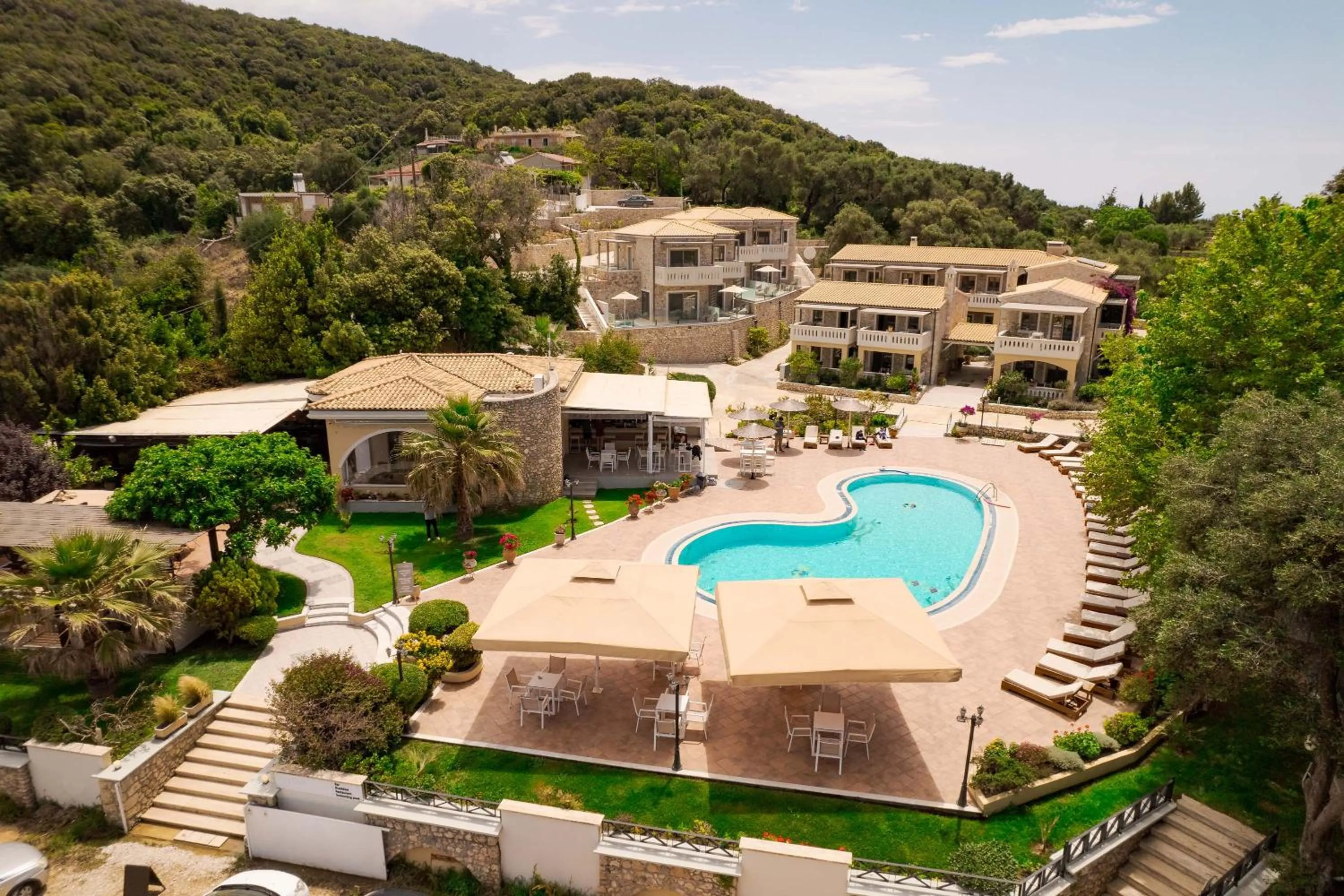 Anemolia Parga Suites