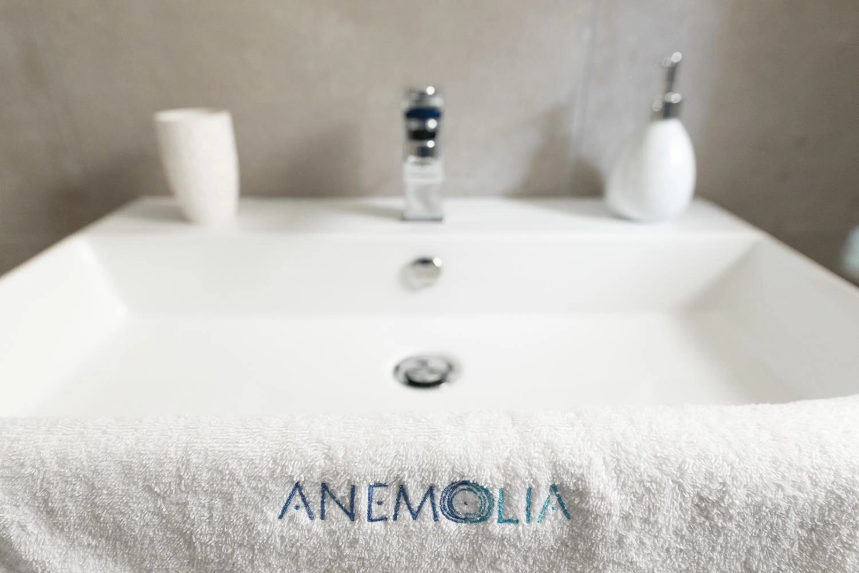 Anemolia Parga Suites
