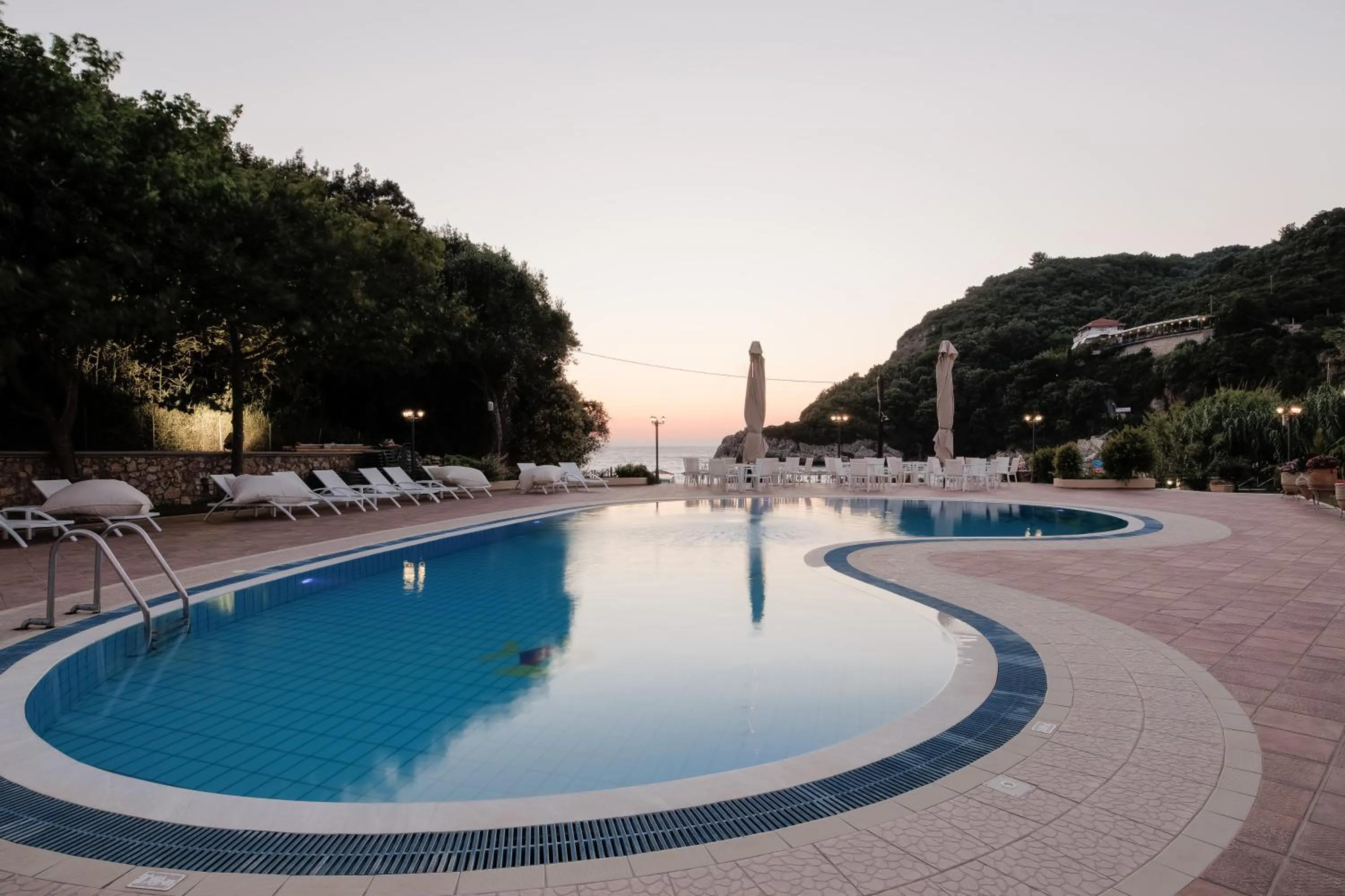 Anemolia Parga Suites