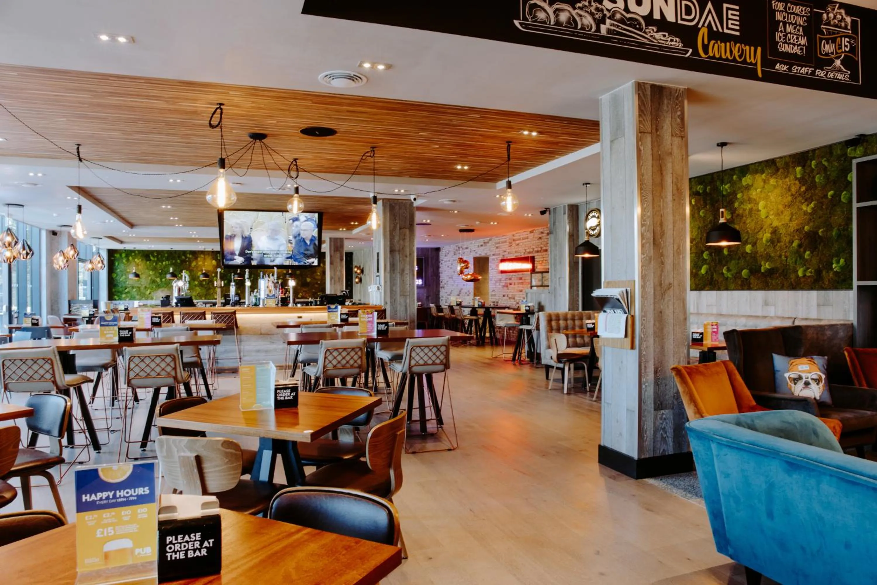 Restaurant/places to eat in Village Hotel Farnborough