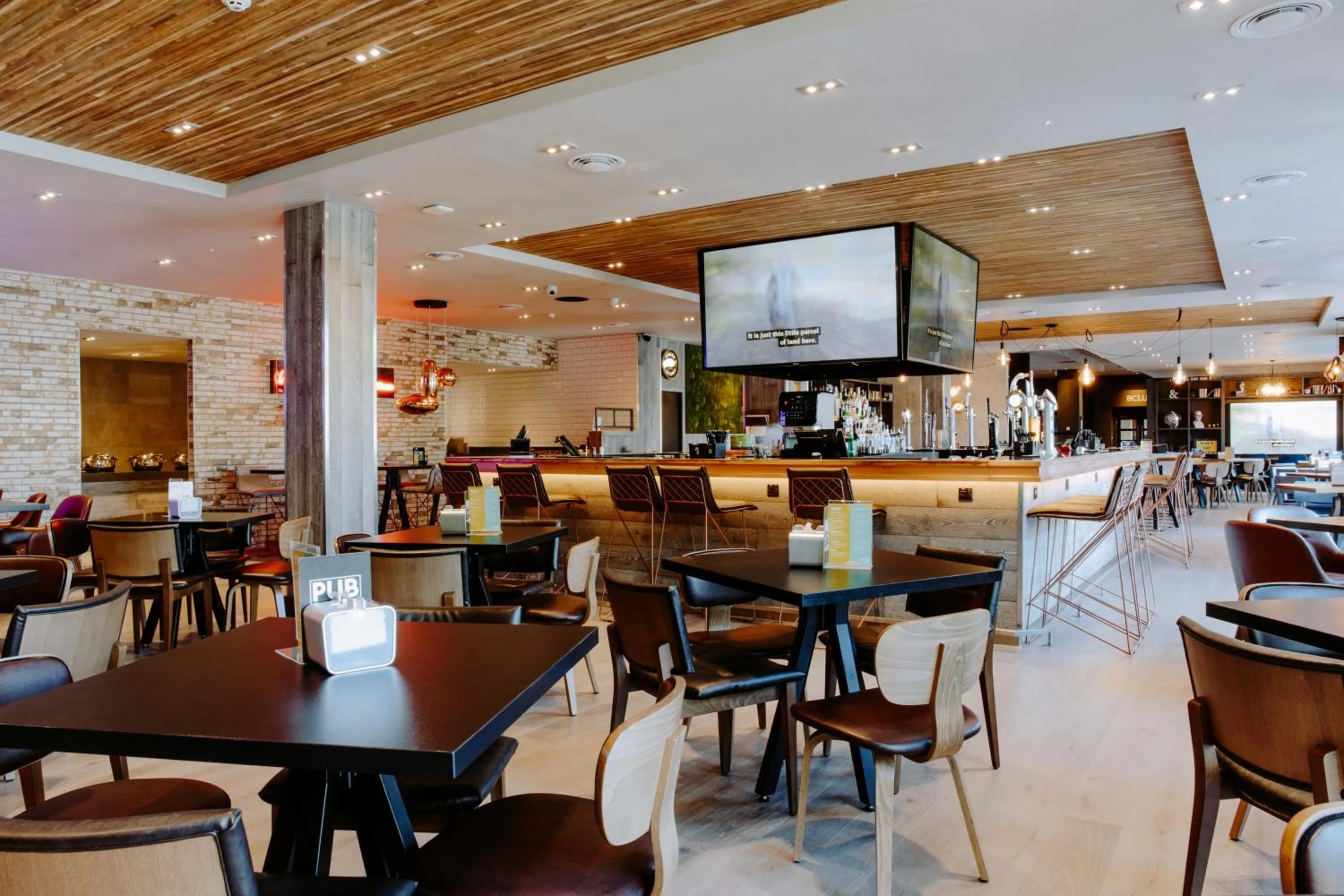 Restaurant/places to eat in Village Hotel Farnborough