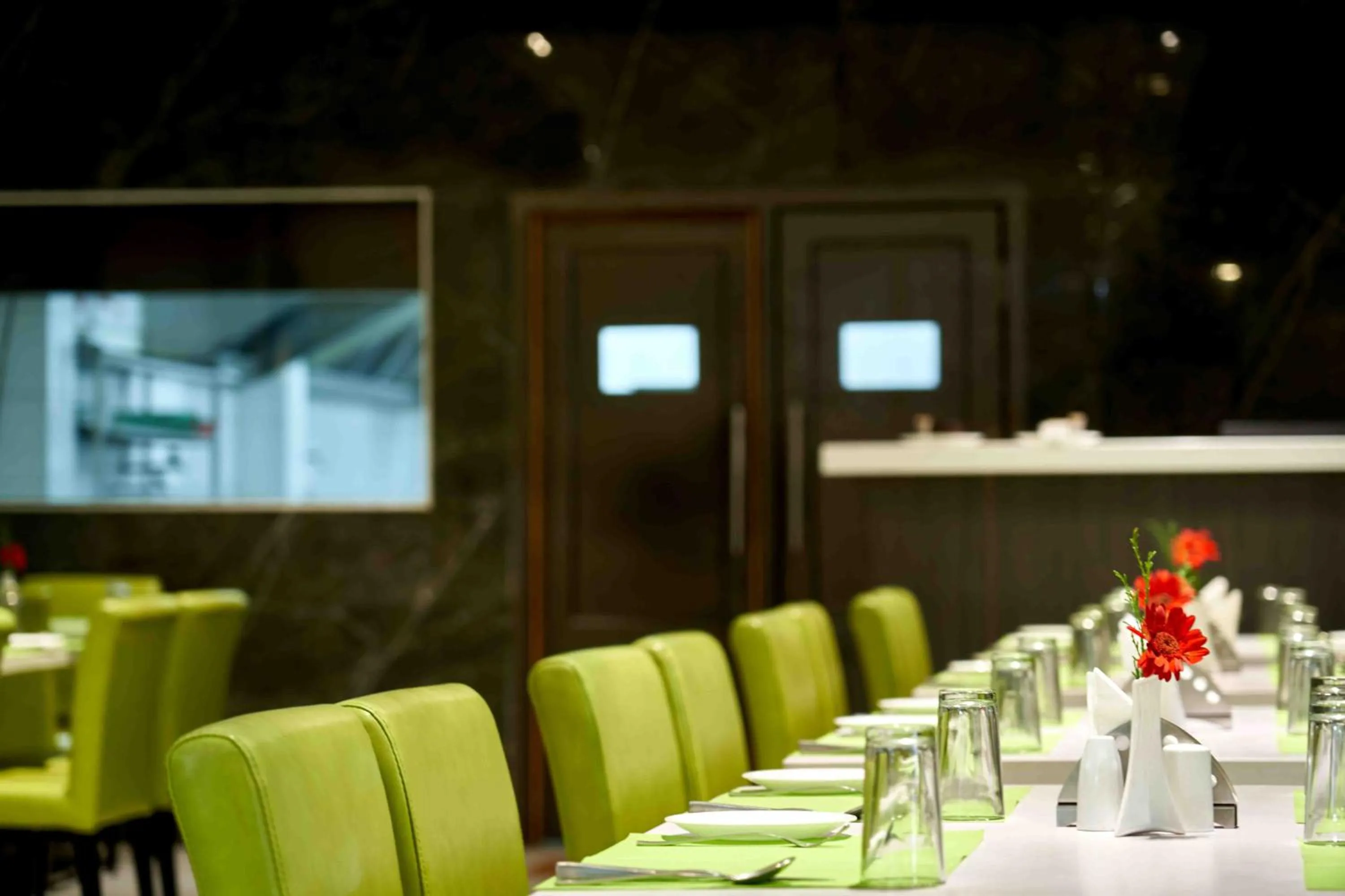 Restaurant/places to eat in Hotel Mamallaa Heritage