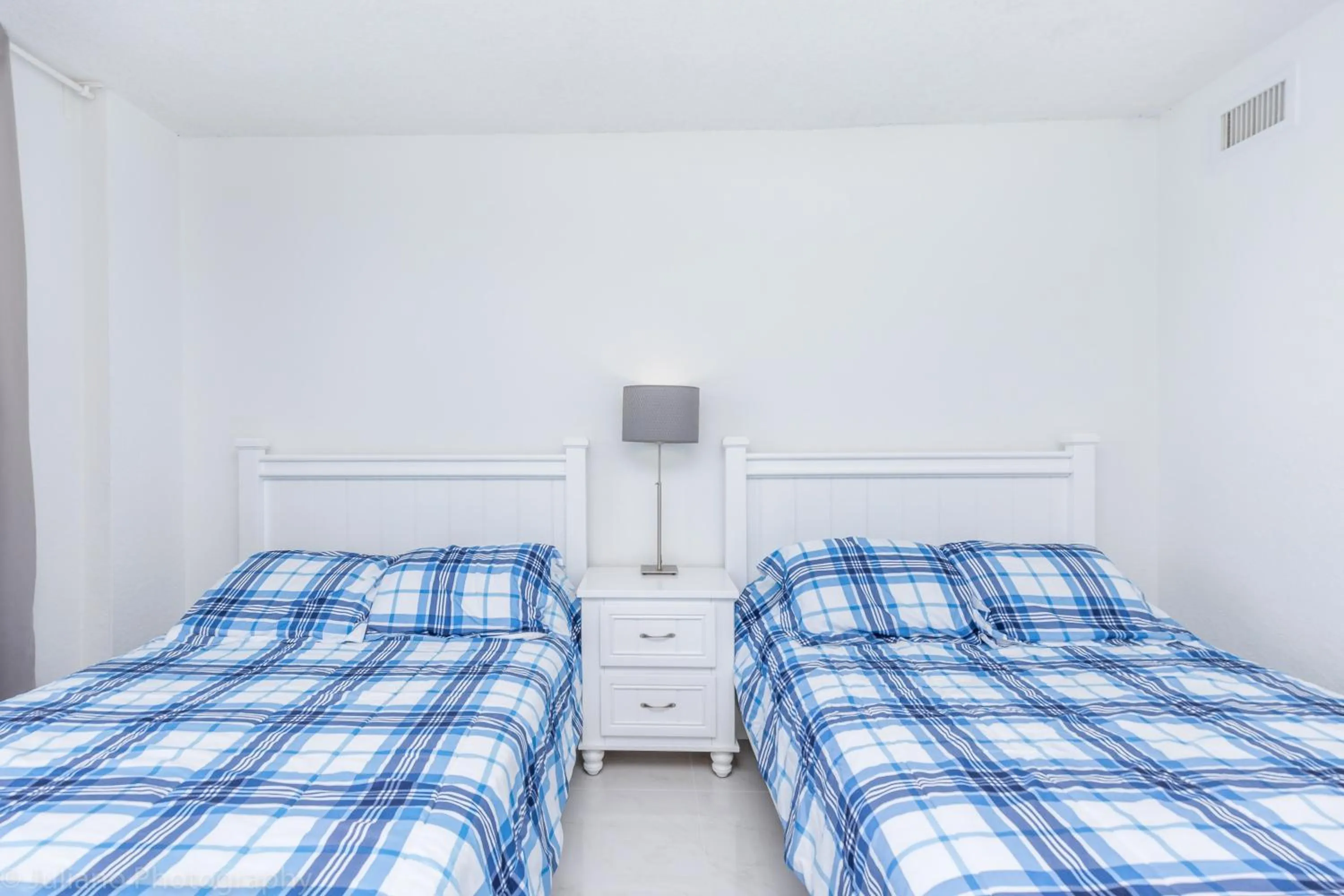 Photo of the whole room, Bed in Ocean Reserve Sunny Isles