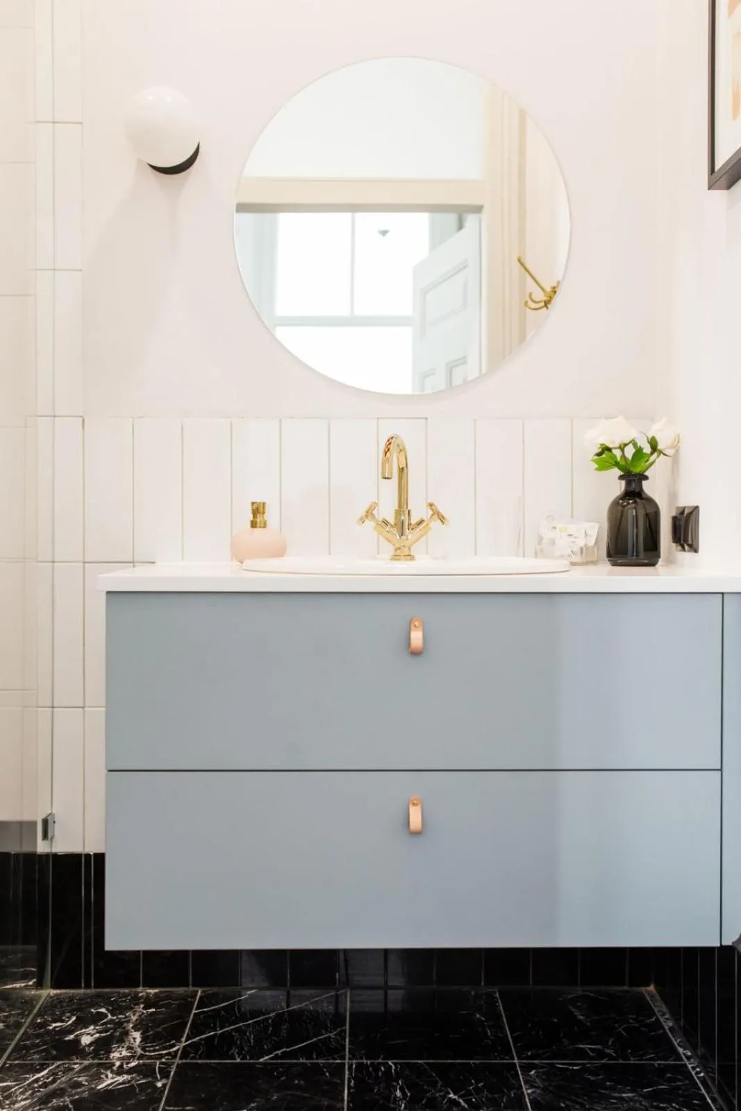 Bathroom in Aparthotel Nowy Świat 28