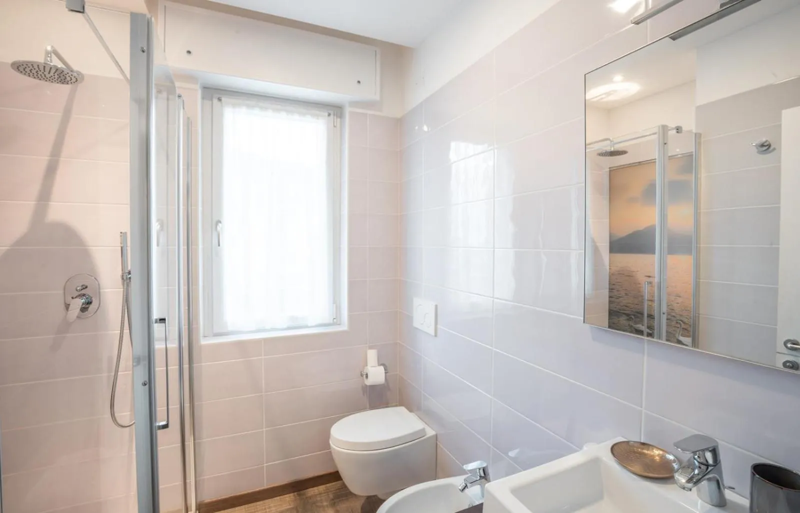 Shower in Hotel Rolly