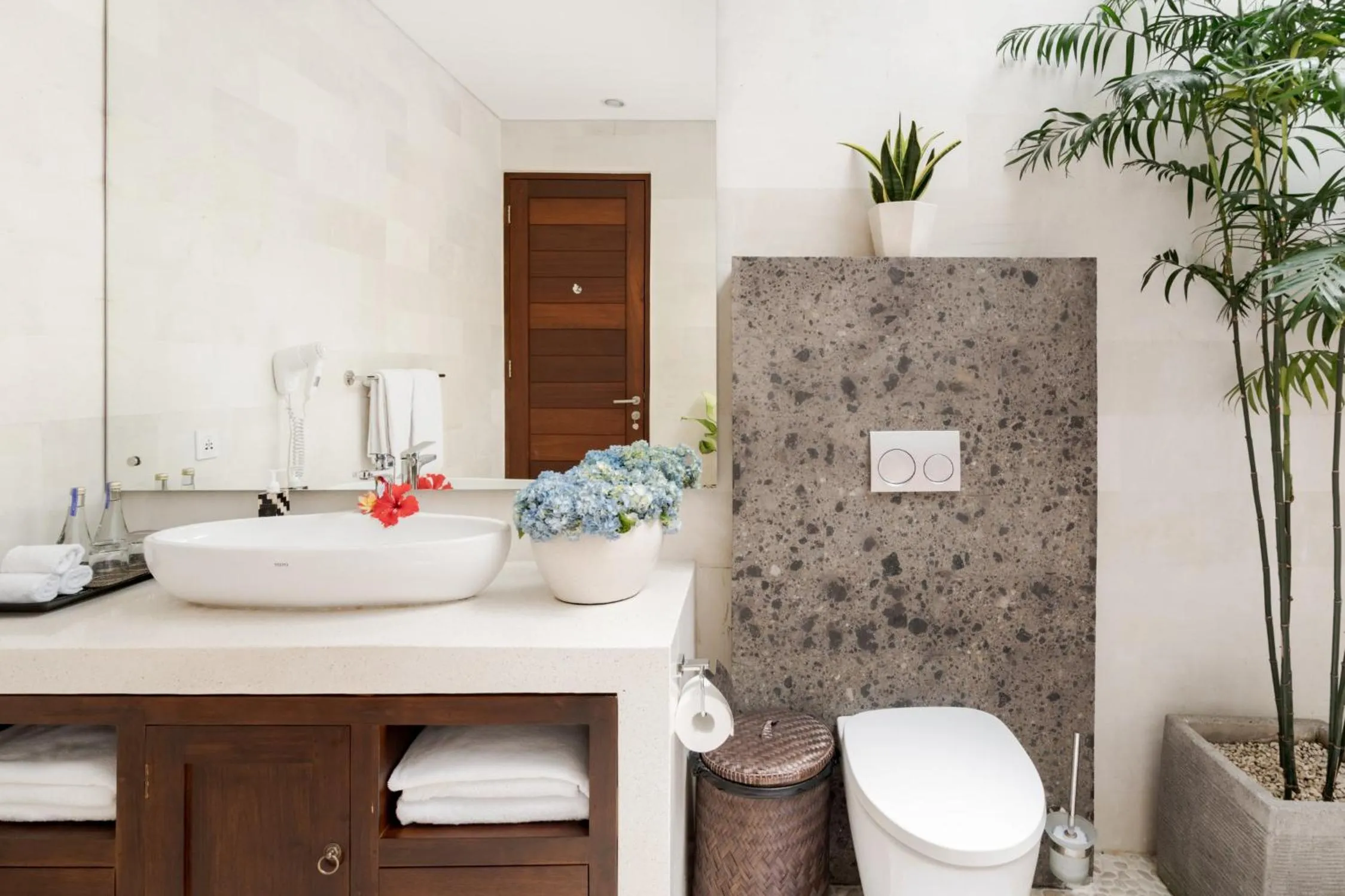 Toilet in Kubu Gajah Villas