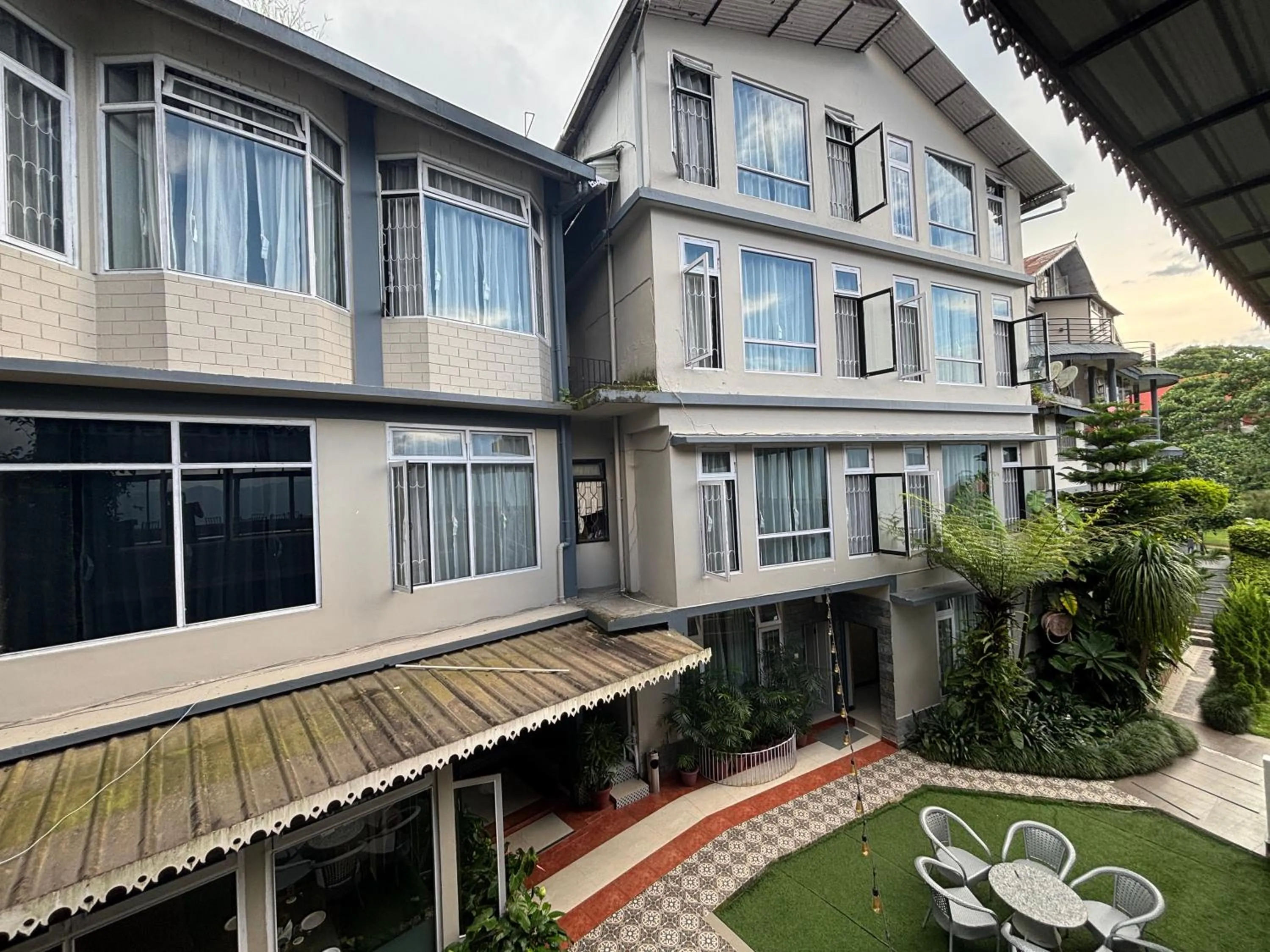 Property building in Sood's Himalayan Vista