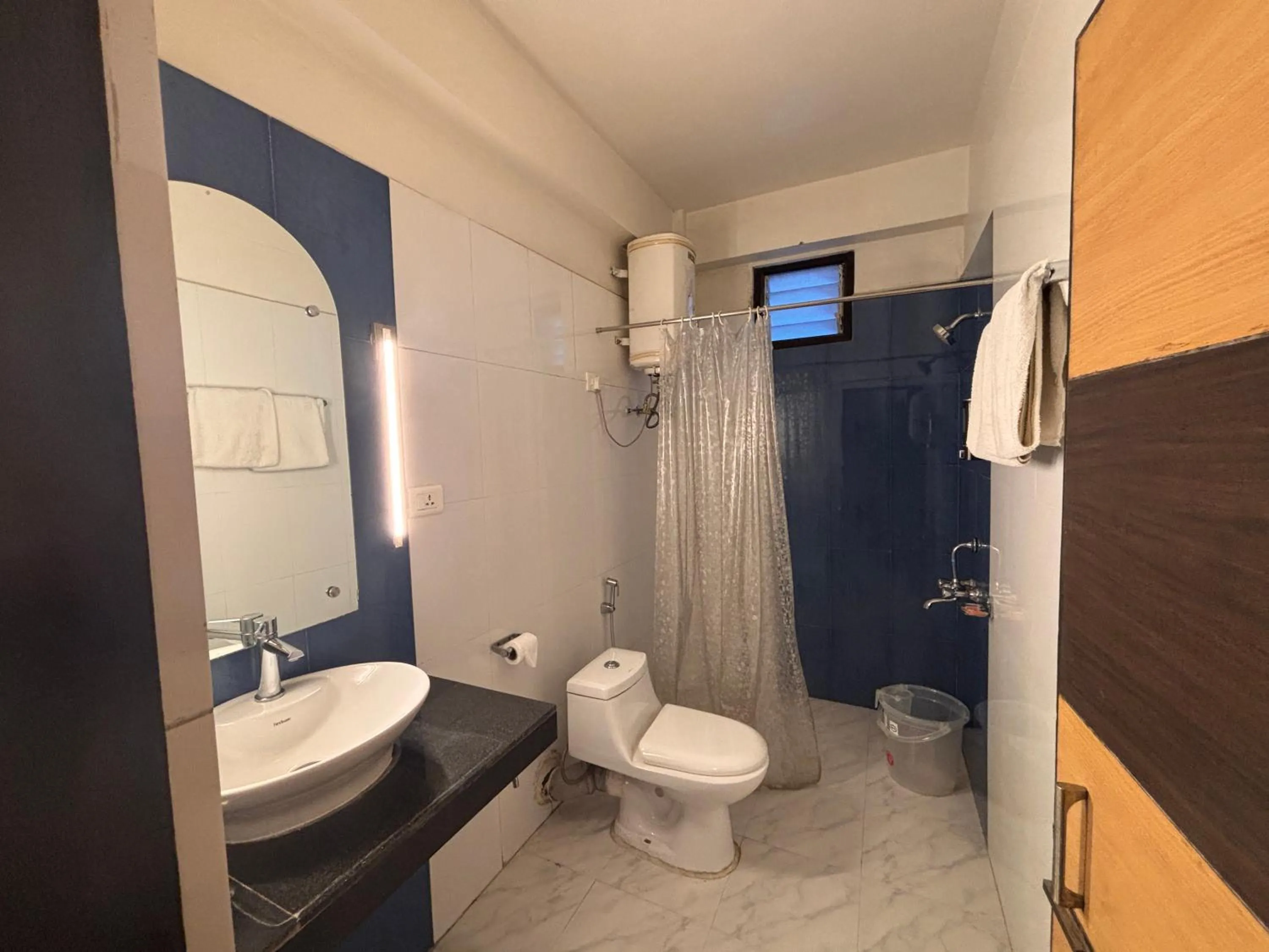 Shower in Sood's Himalayan Vista