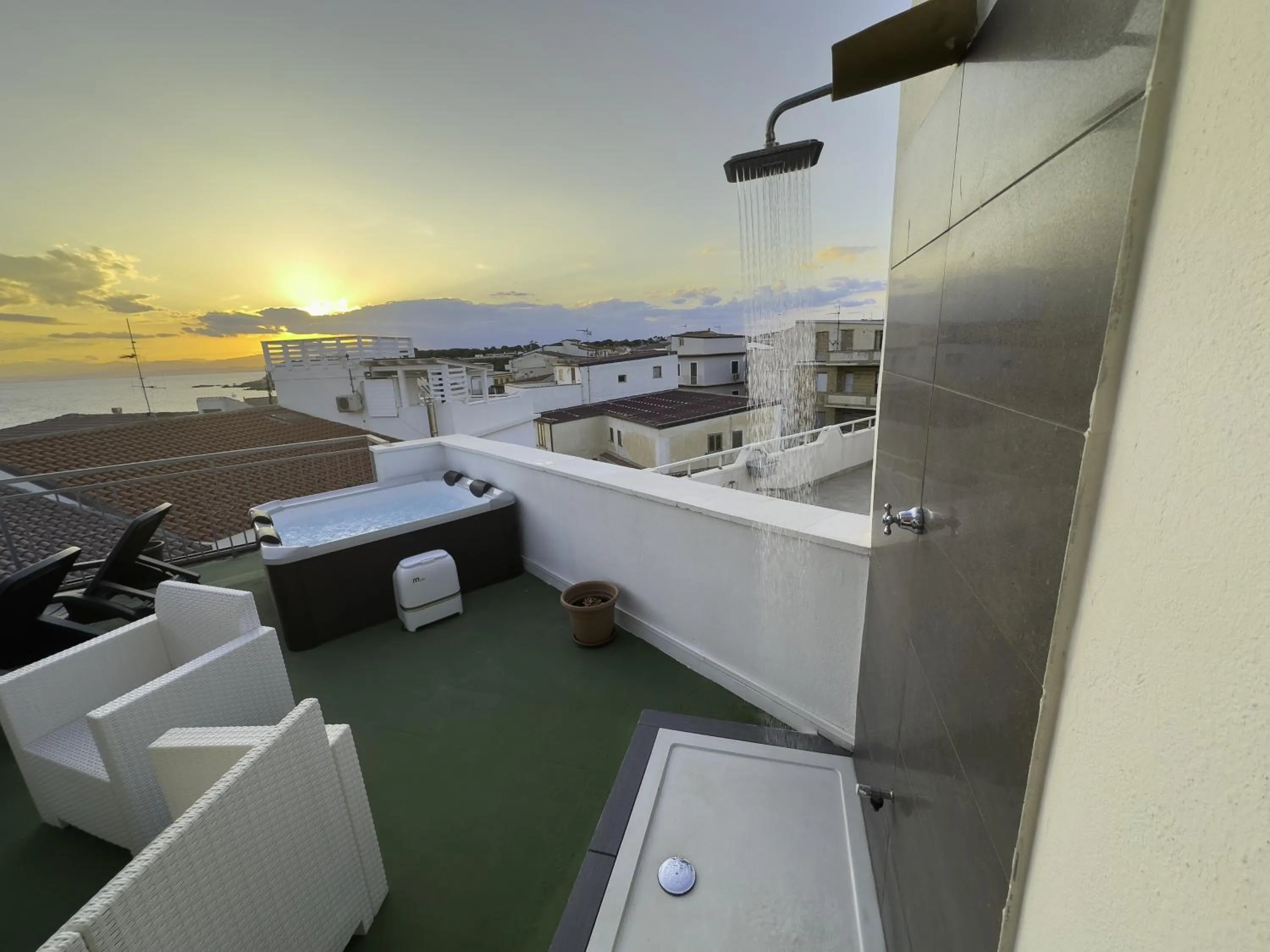 Sunset in Four Winds B&B