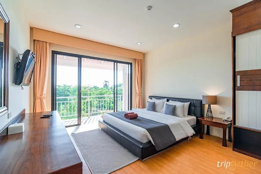 Bedroom, Bed in Xanadu Beach Resort