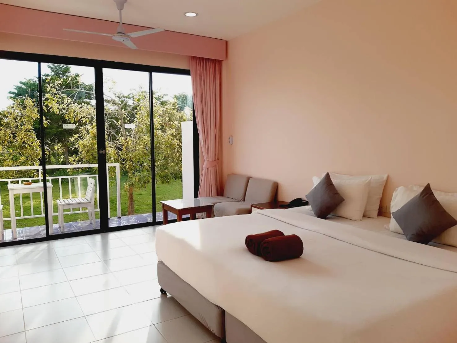 Bed in Xanadu Beach Resort