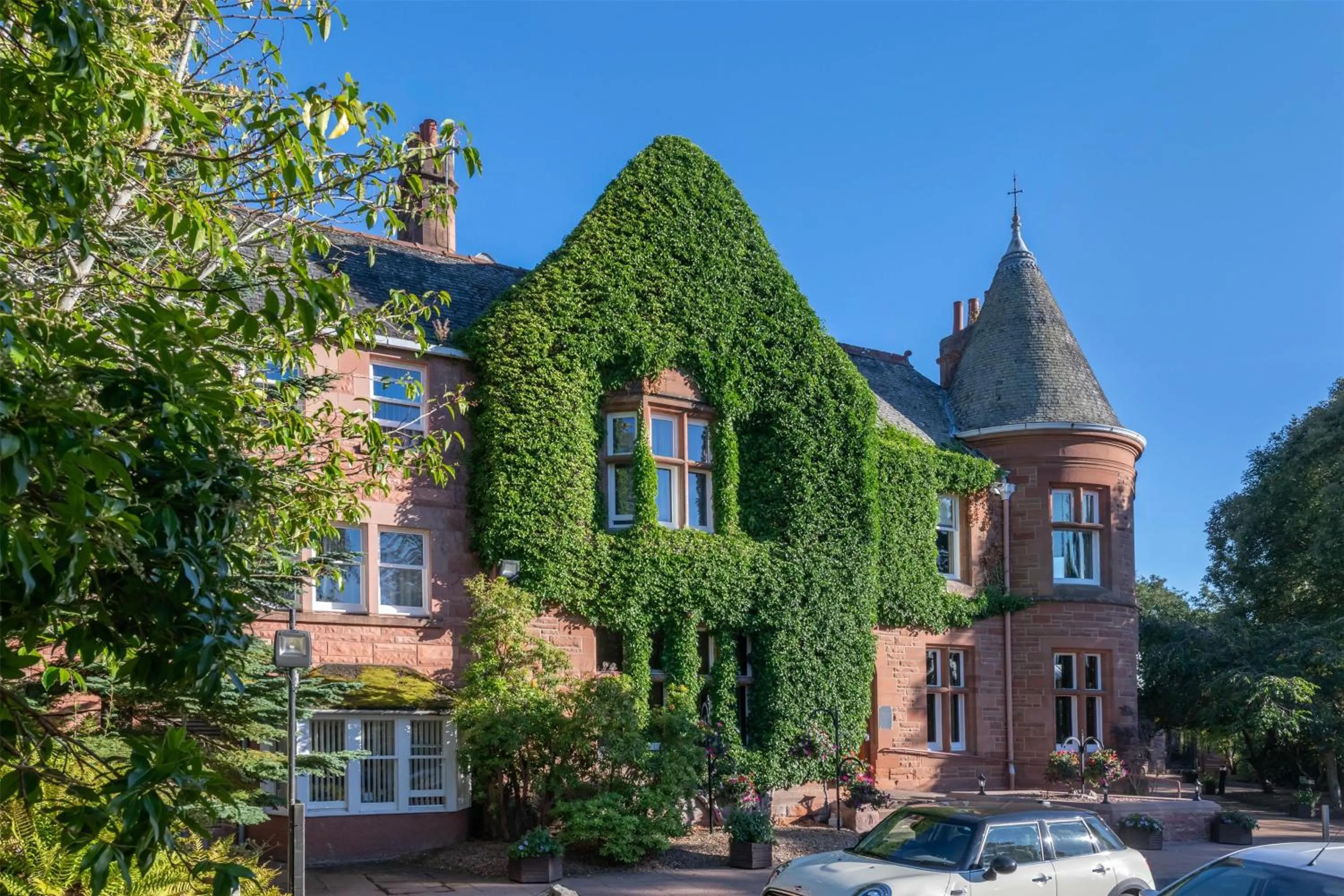 Property building in Hilton Grand Vacations Club Craigendarroch Suites Scotland