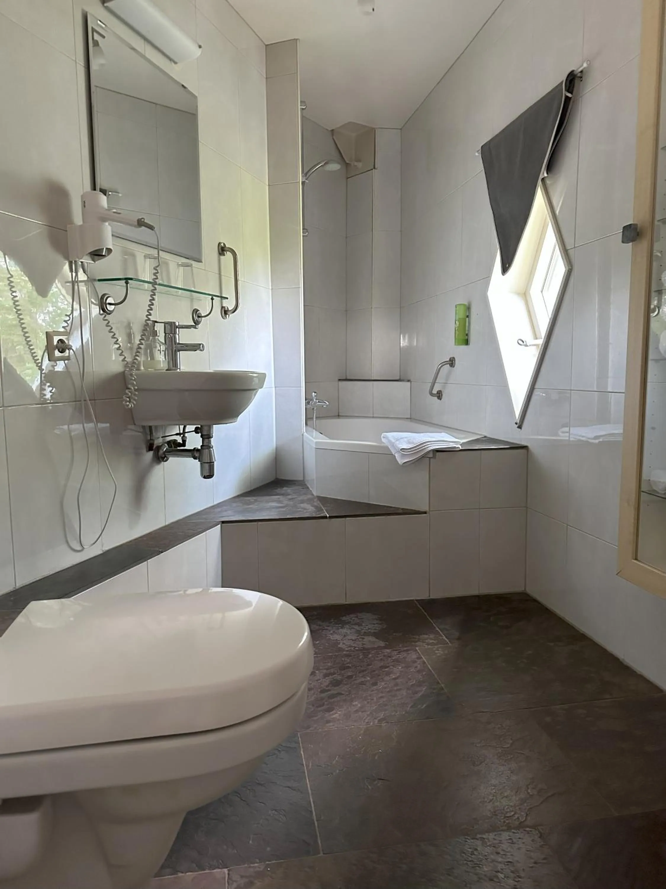 Shower in Hotel de Watertoren