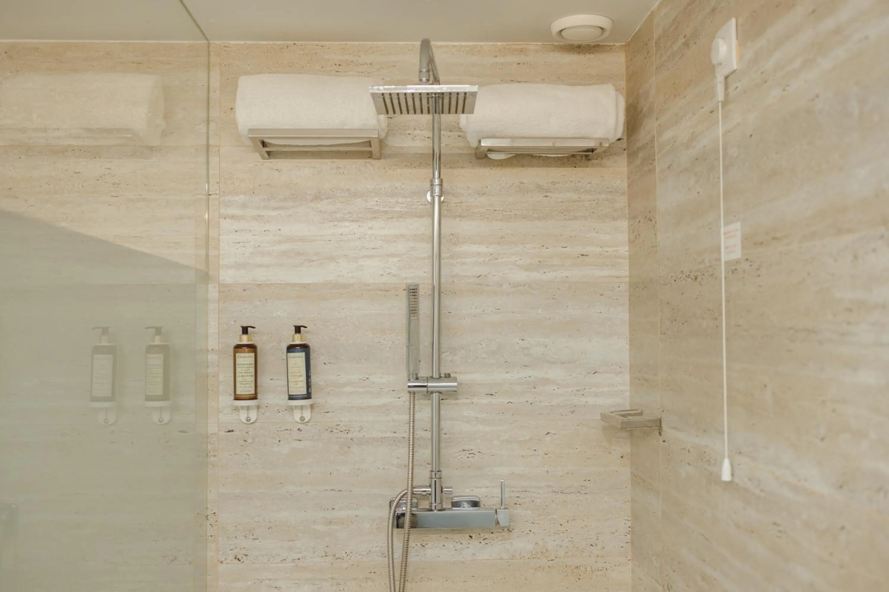 Shower in ABC Hotel Porto - Boavista