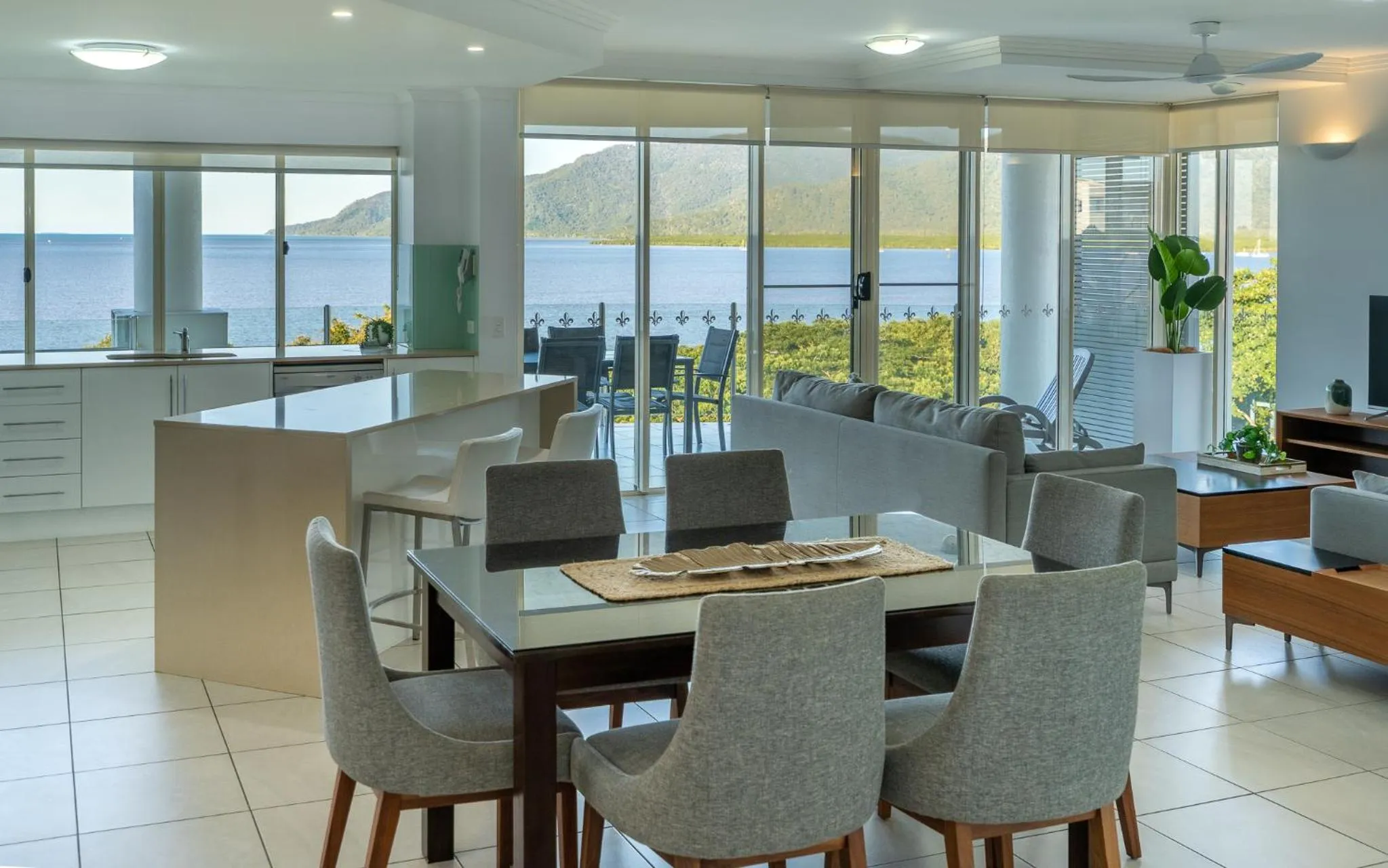 Dining area in Waters Edge Apartment Cairns