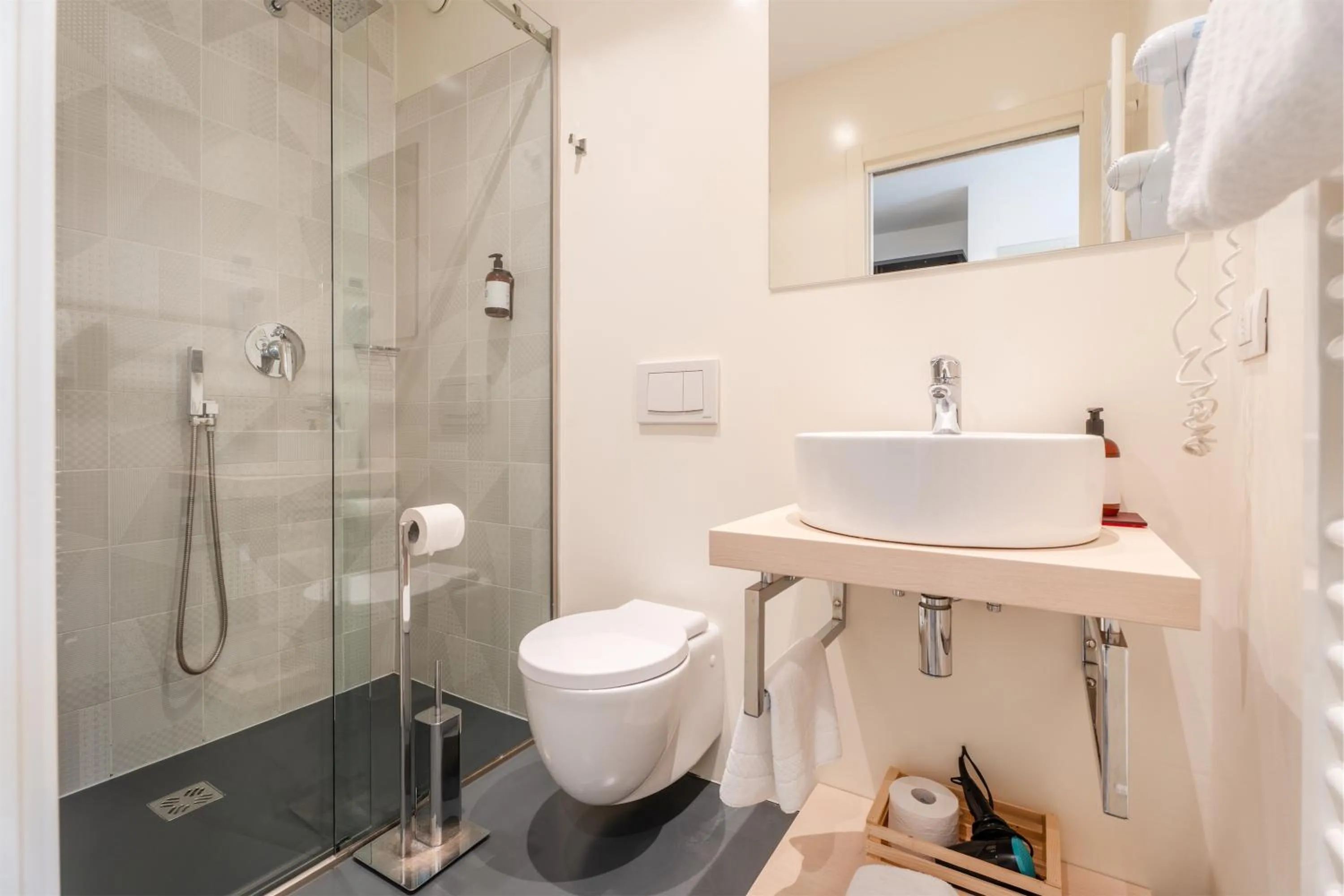 Shower in On The Rock