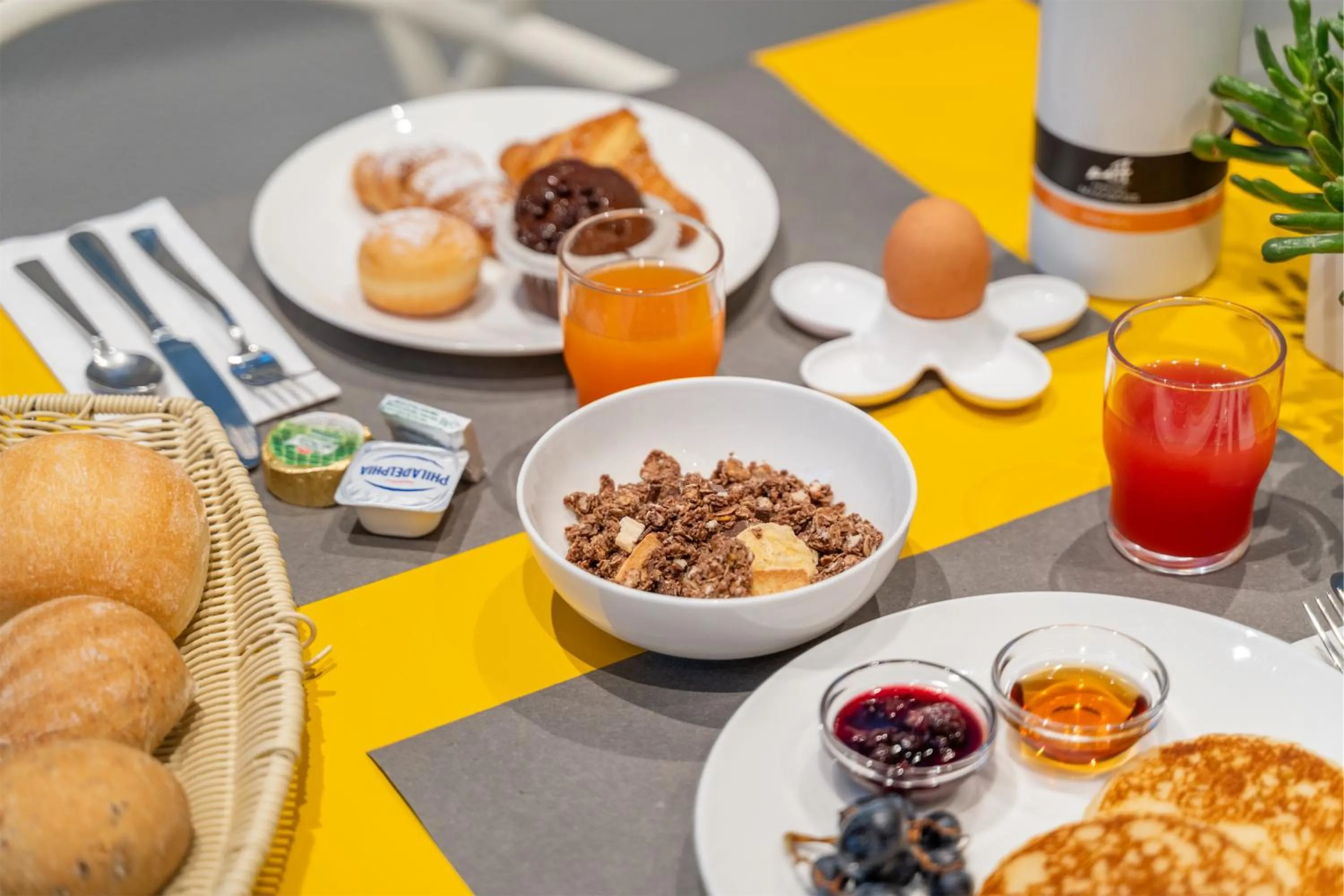 Breakfast in On The Rock