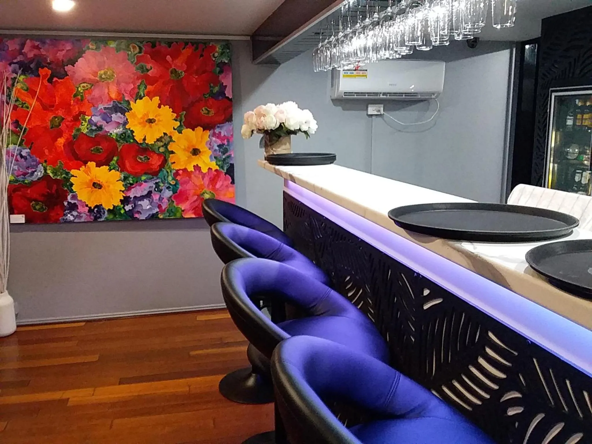 Lounge or bar in Highpoint International Hotel