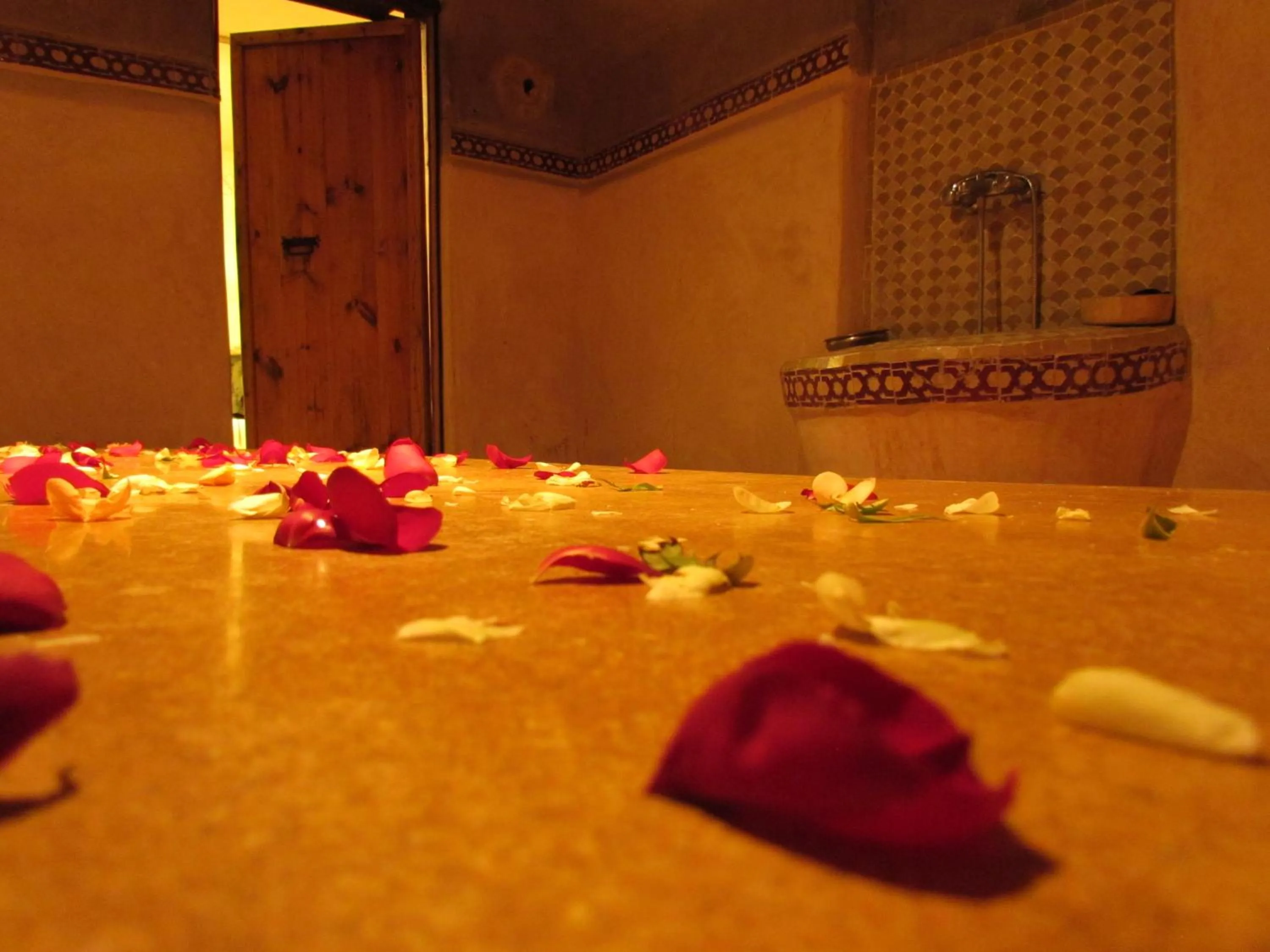 Massage in La Villa Des Golfs & PinkCactus