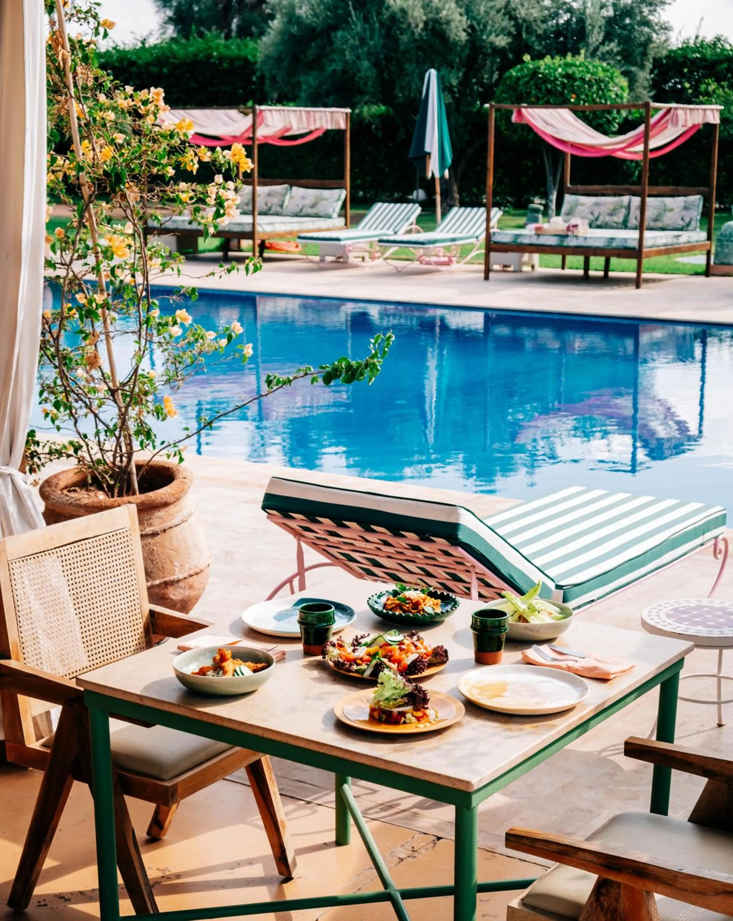 Day in La Villa Des Golfs & PinkCactus