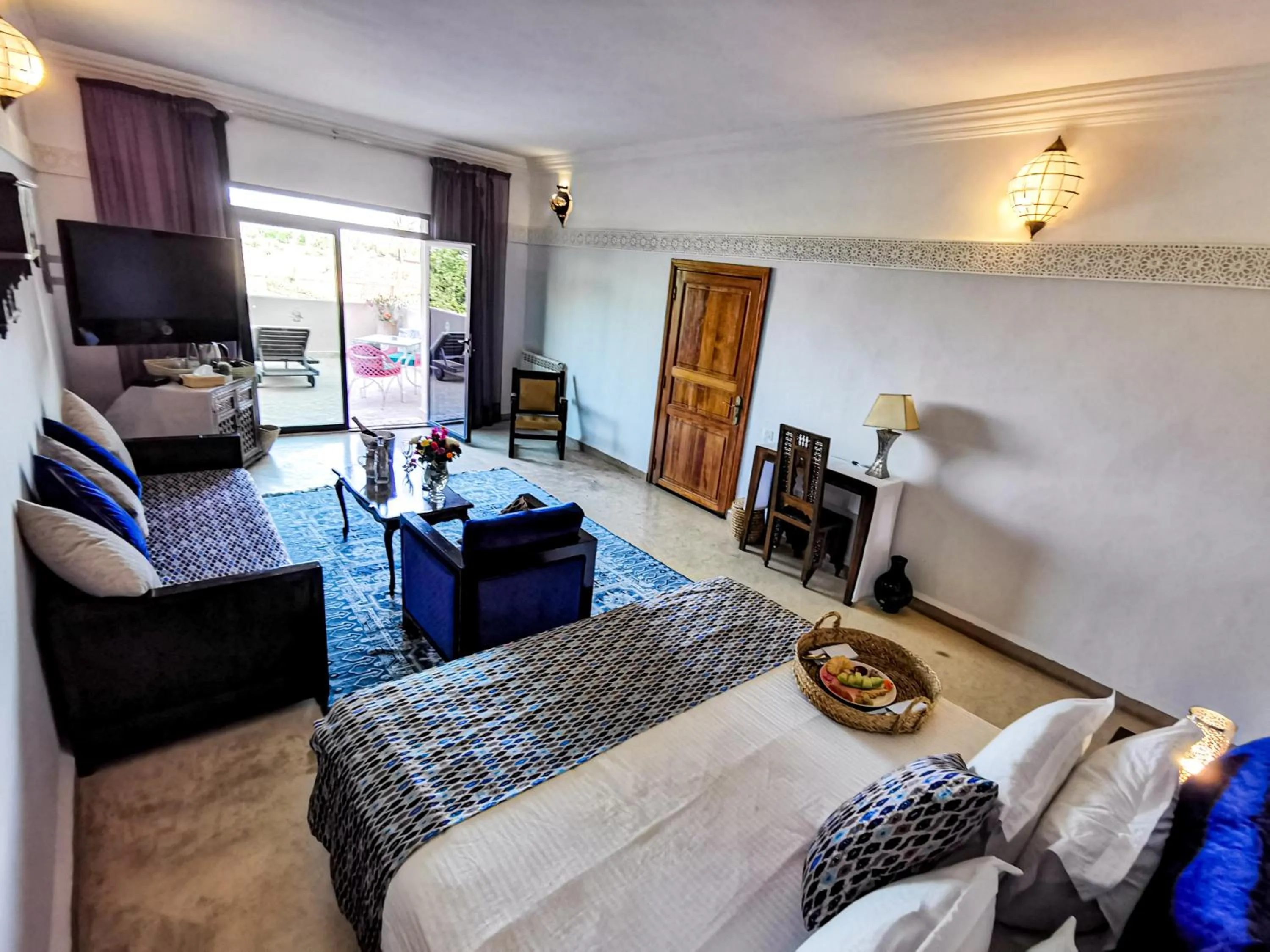 Photo of the whole room in La Villa Des Golfs & PinkCactus