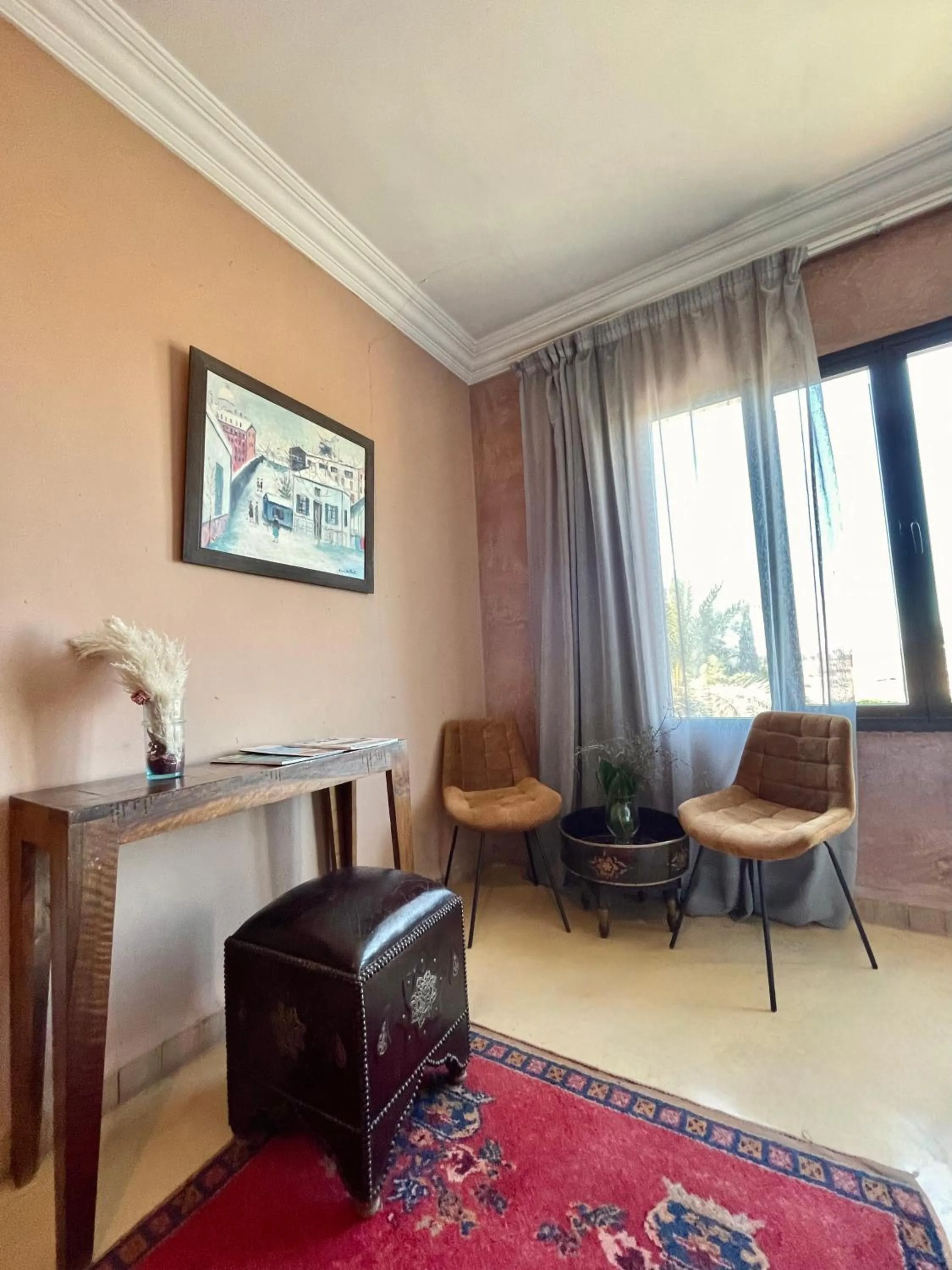 Seating area in La Villa Des Golfs & PinkCactus