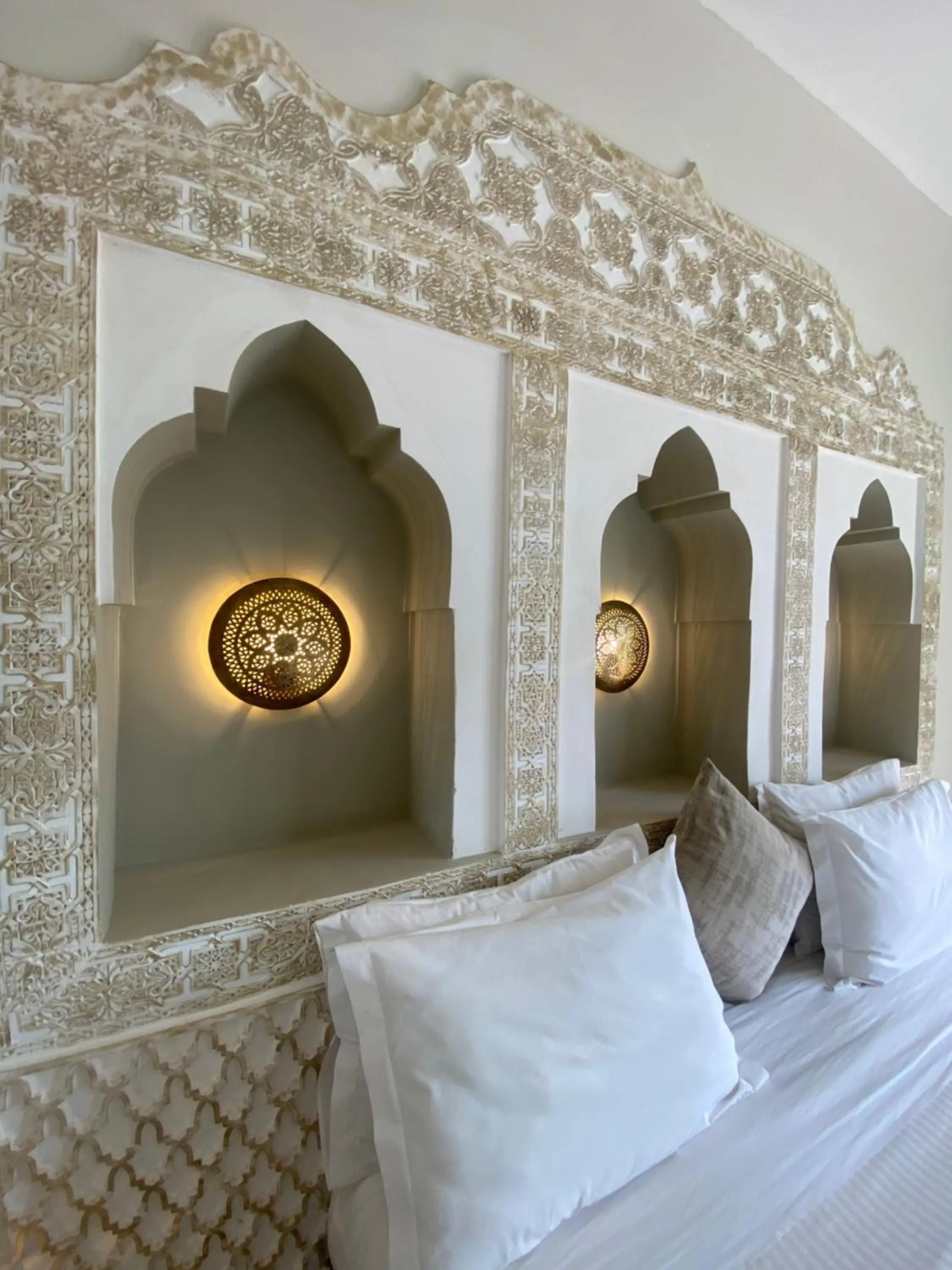 Bed in La Villa Des Golfs & PinkCactus