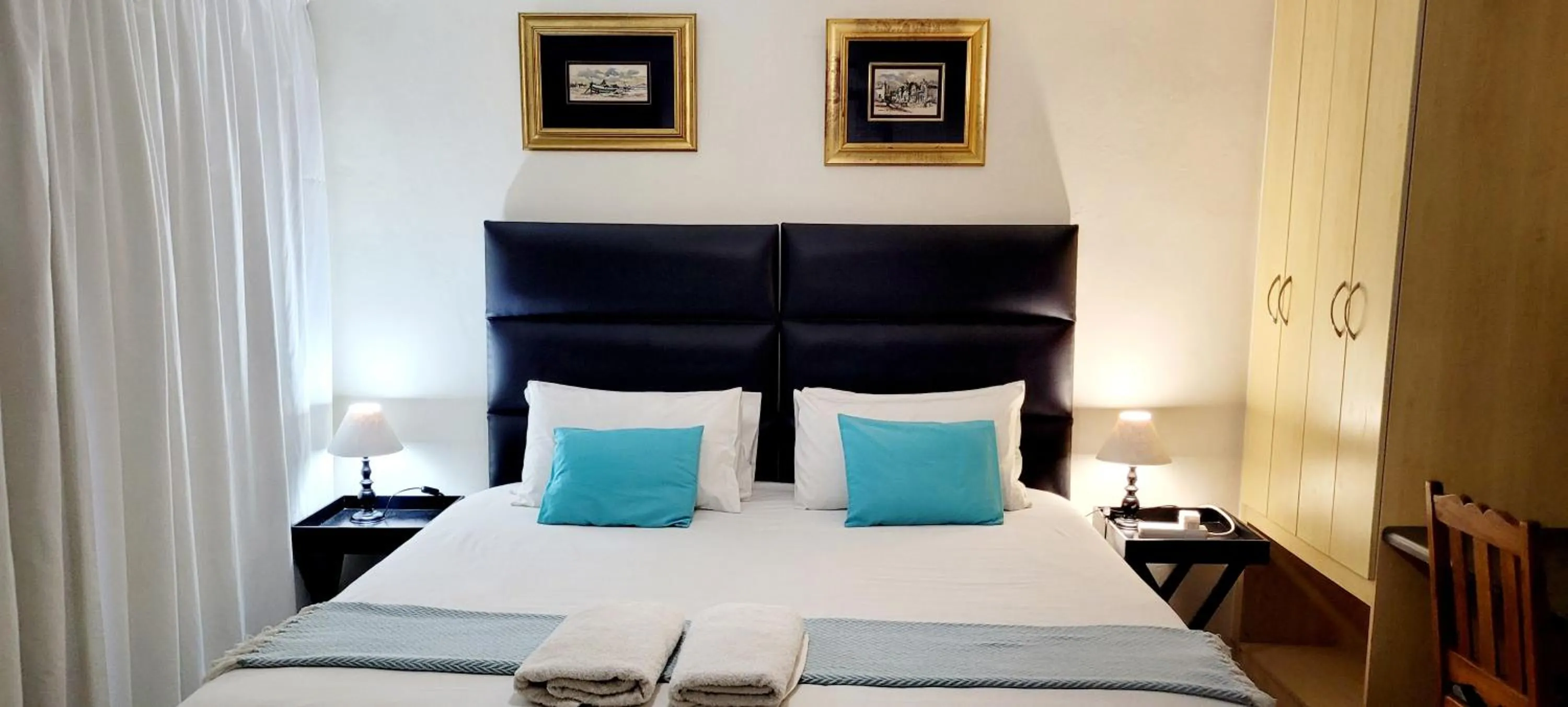 Bed in Kennington Palms B&B/Self Catering